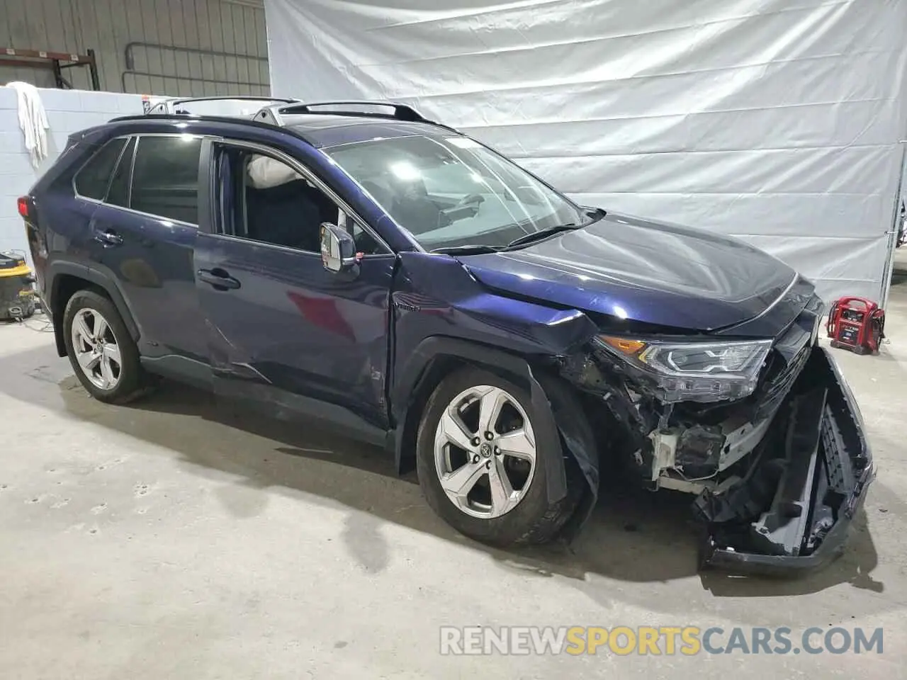 4 Photograph of a damaged car 2T3B6RFV8MW008170 TOYOTA RAV4 2021