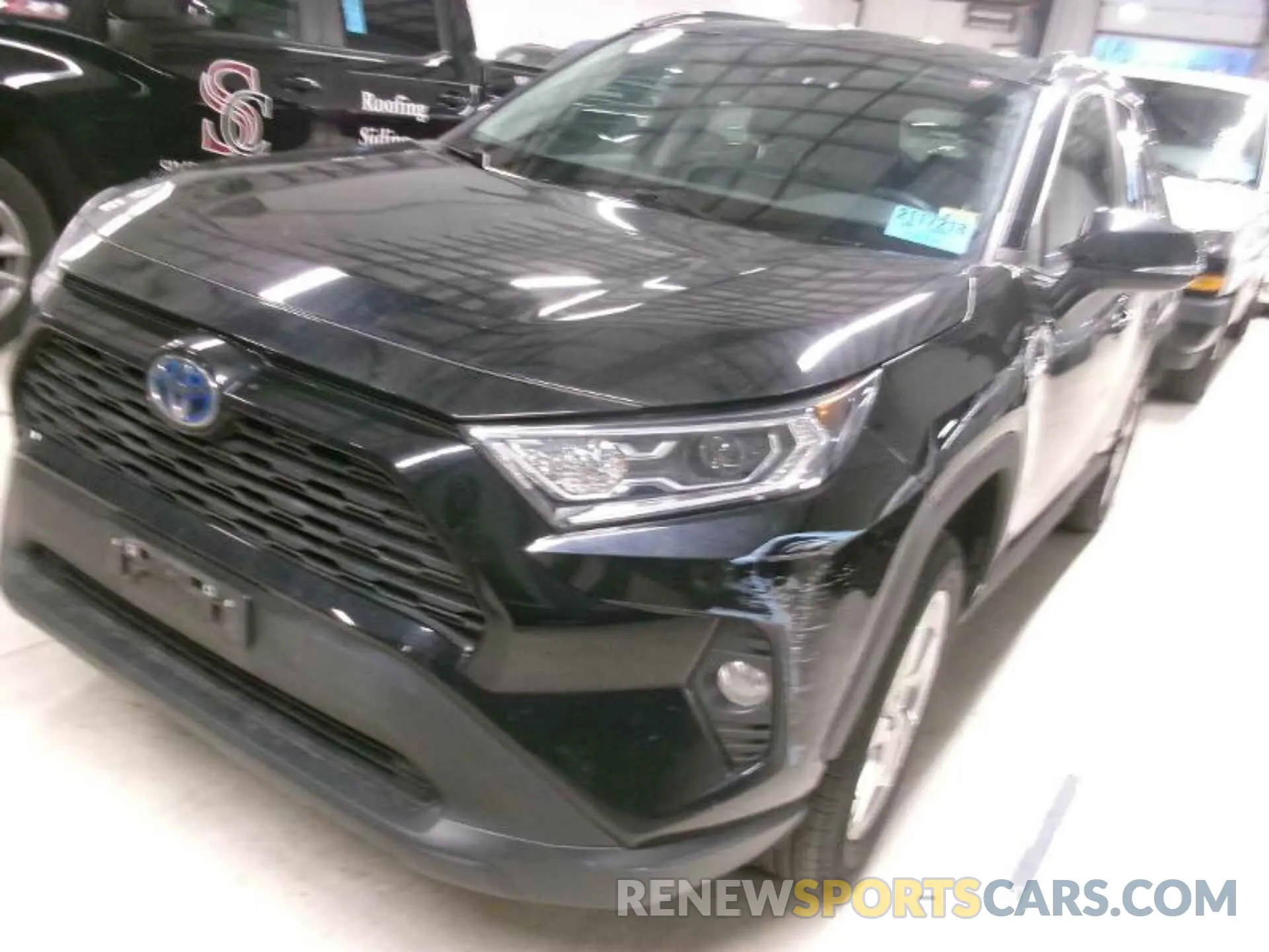 1 Фотография поврежденного автомобиля 2T3B6RFV9MW020232 TOYOTA RAV4 2021