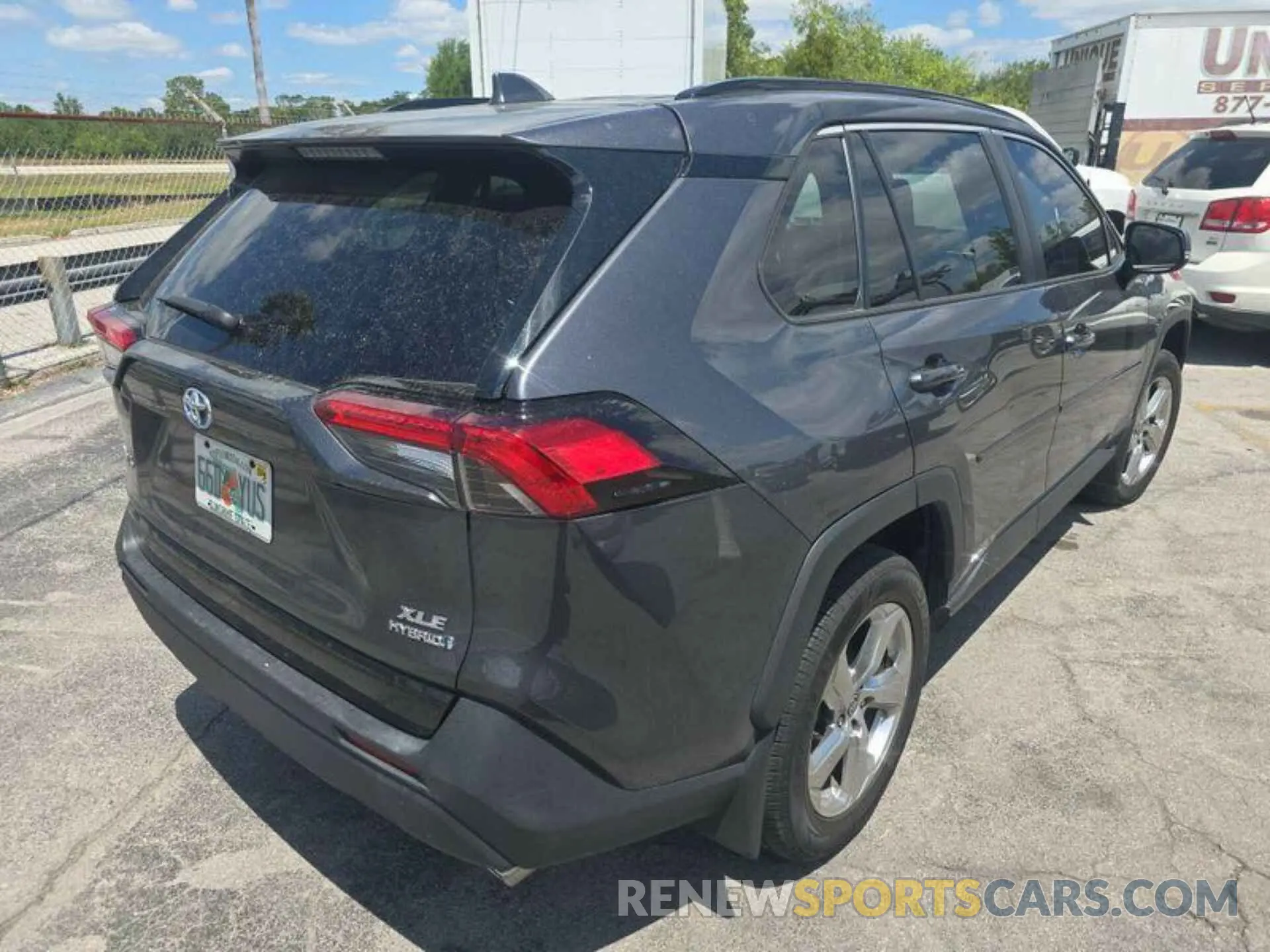17 Photograph of a damaged car 2T3B6RFVXMW029361 TOYOTA RAV4 2021
