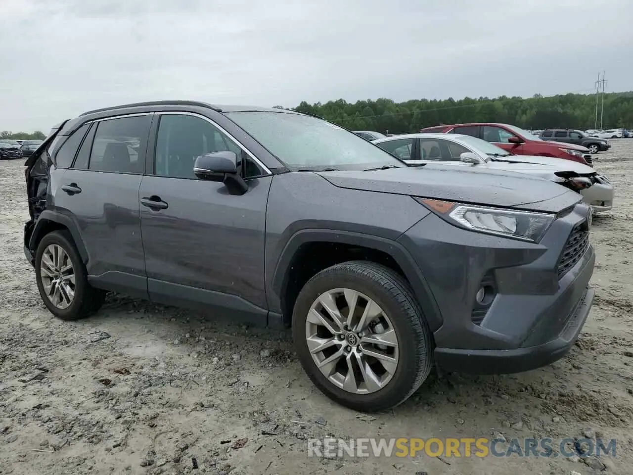 4 Photograph of a damaged car 2T3C1RFV0MC148136 TOYOTA RAV4 2021