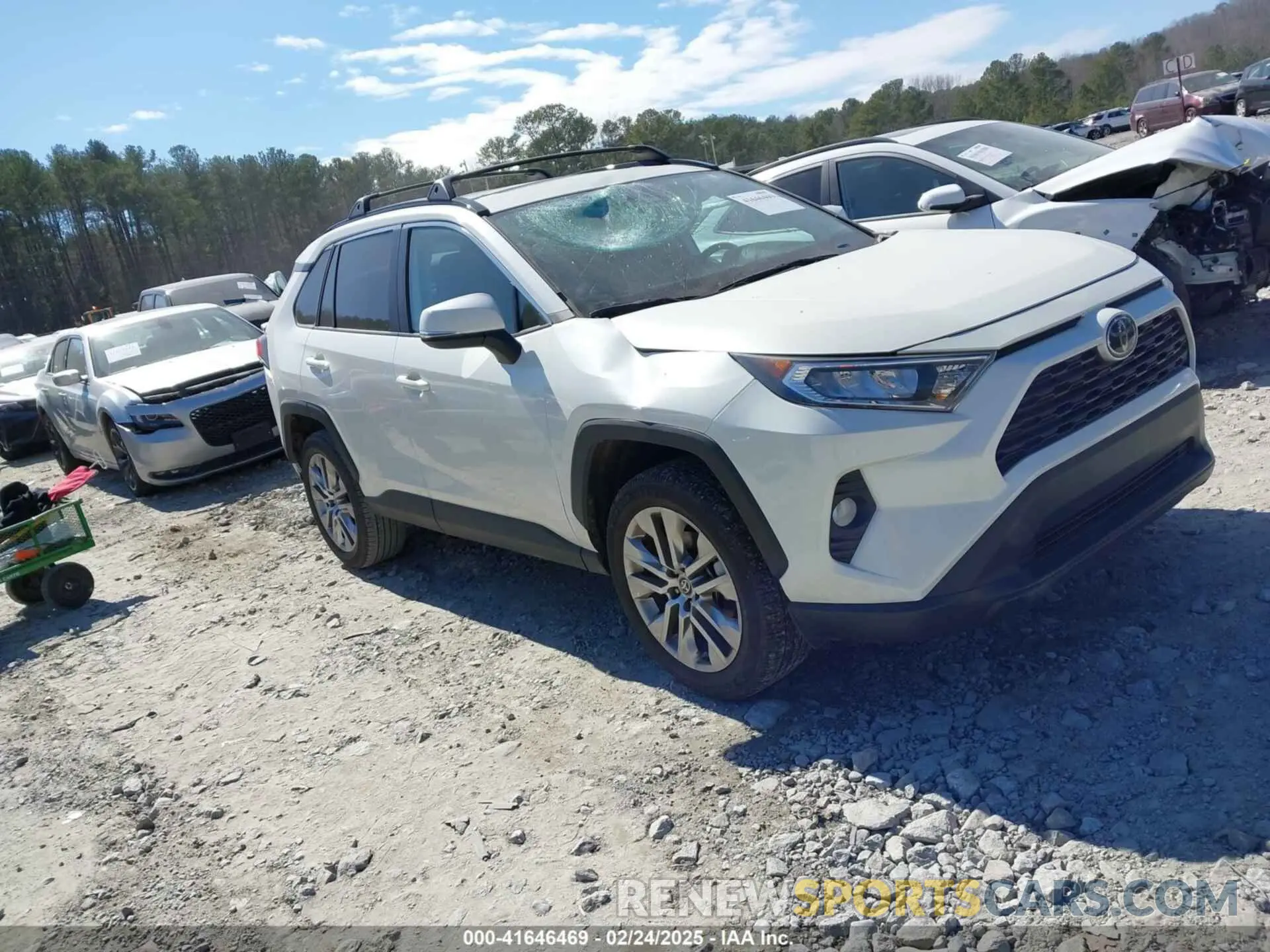 1 Фотография поврежденного автомобиля 2T3C1RFV0MW127432 TOYOTA RAV4 2021