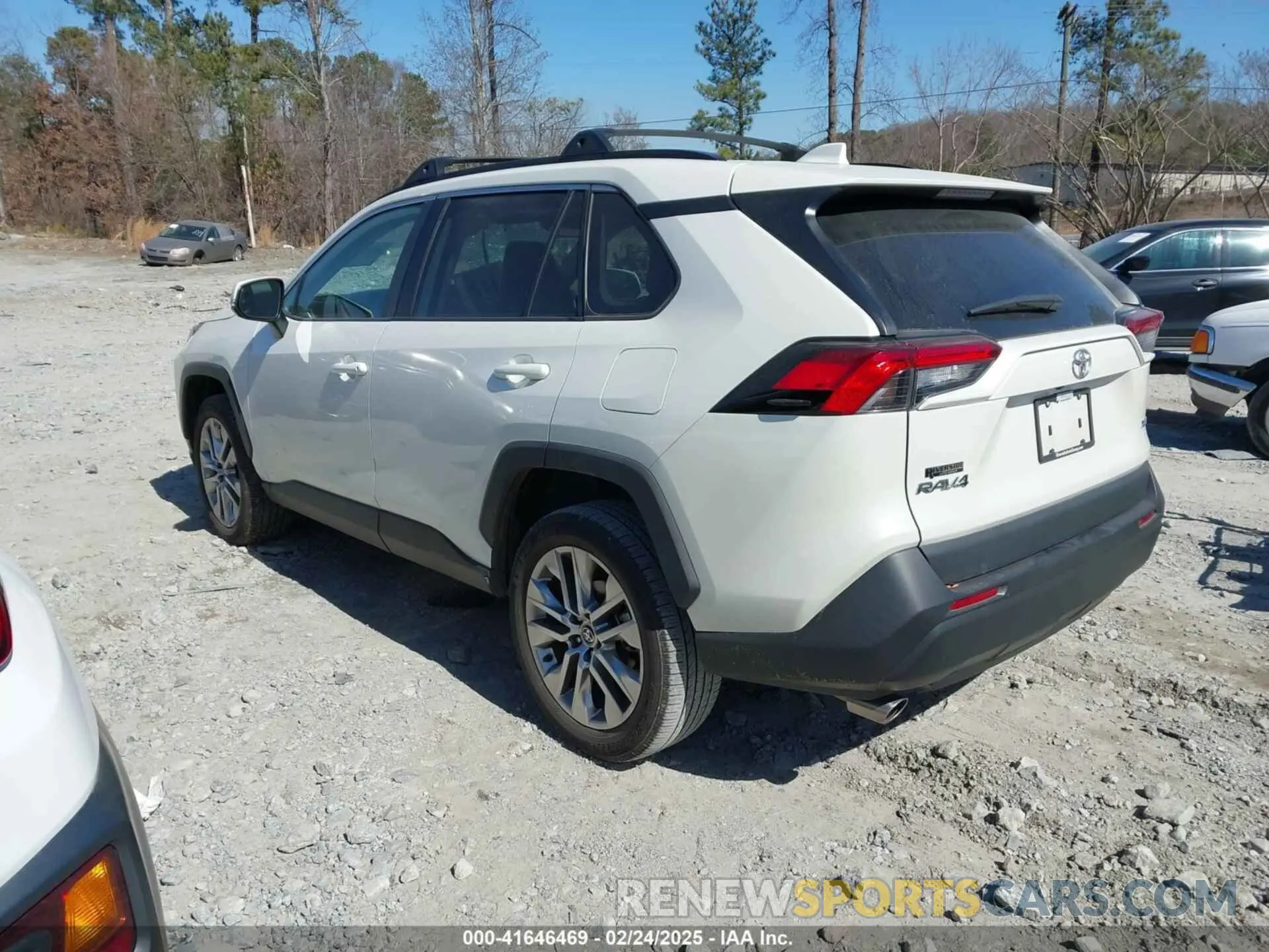 3 Фотография поврежденного автомобиля 2T3C1RFV0MW127432 TOYOTA RAV4 2021