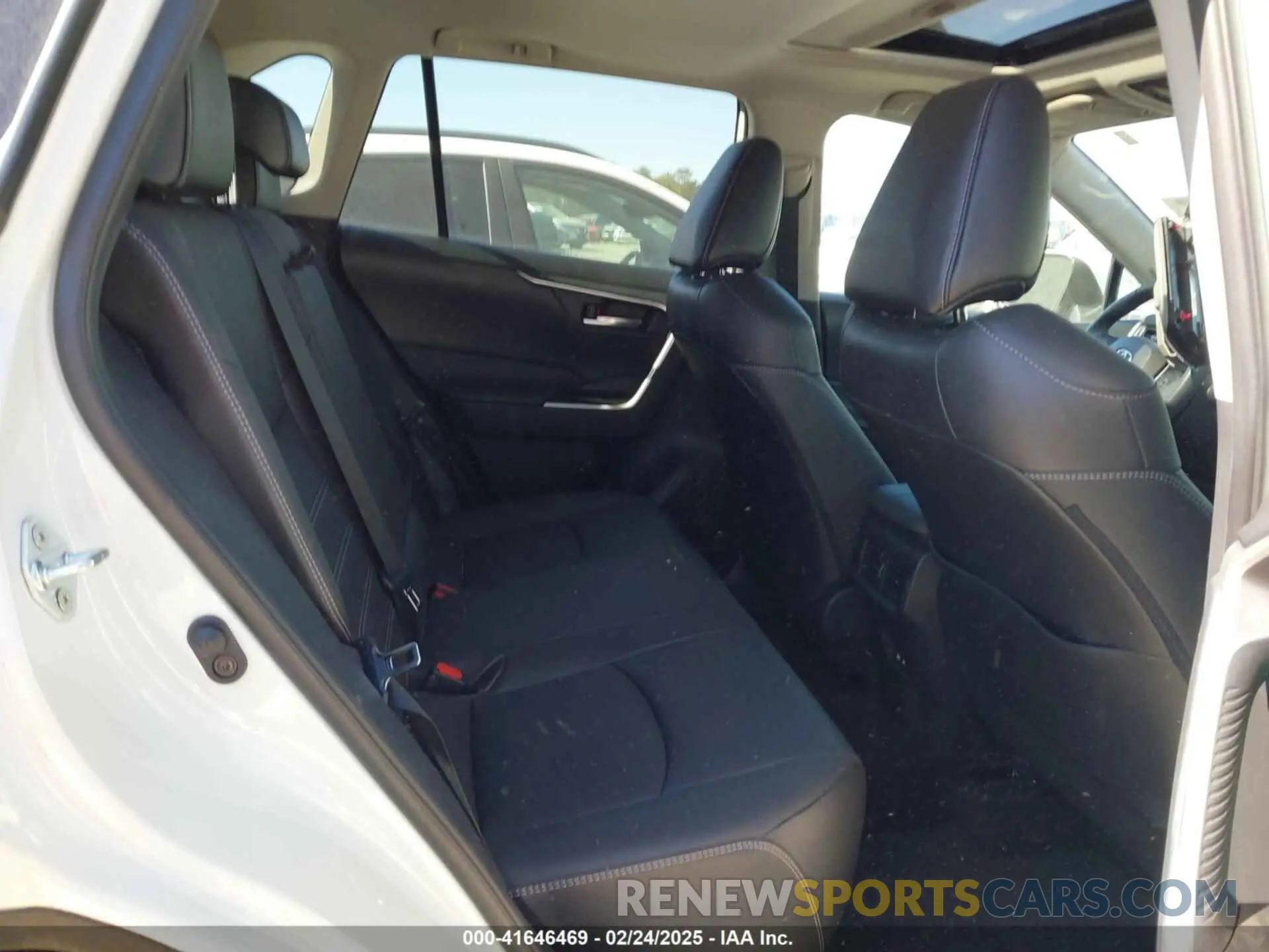 8 Фотография поврежденного автомобиля 2T3C1RFV0MW127432 TOYOTA RAV4 2021
