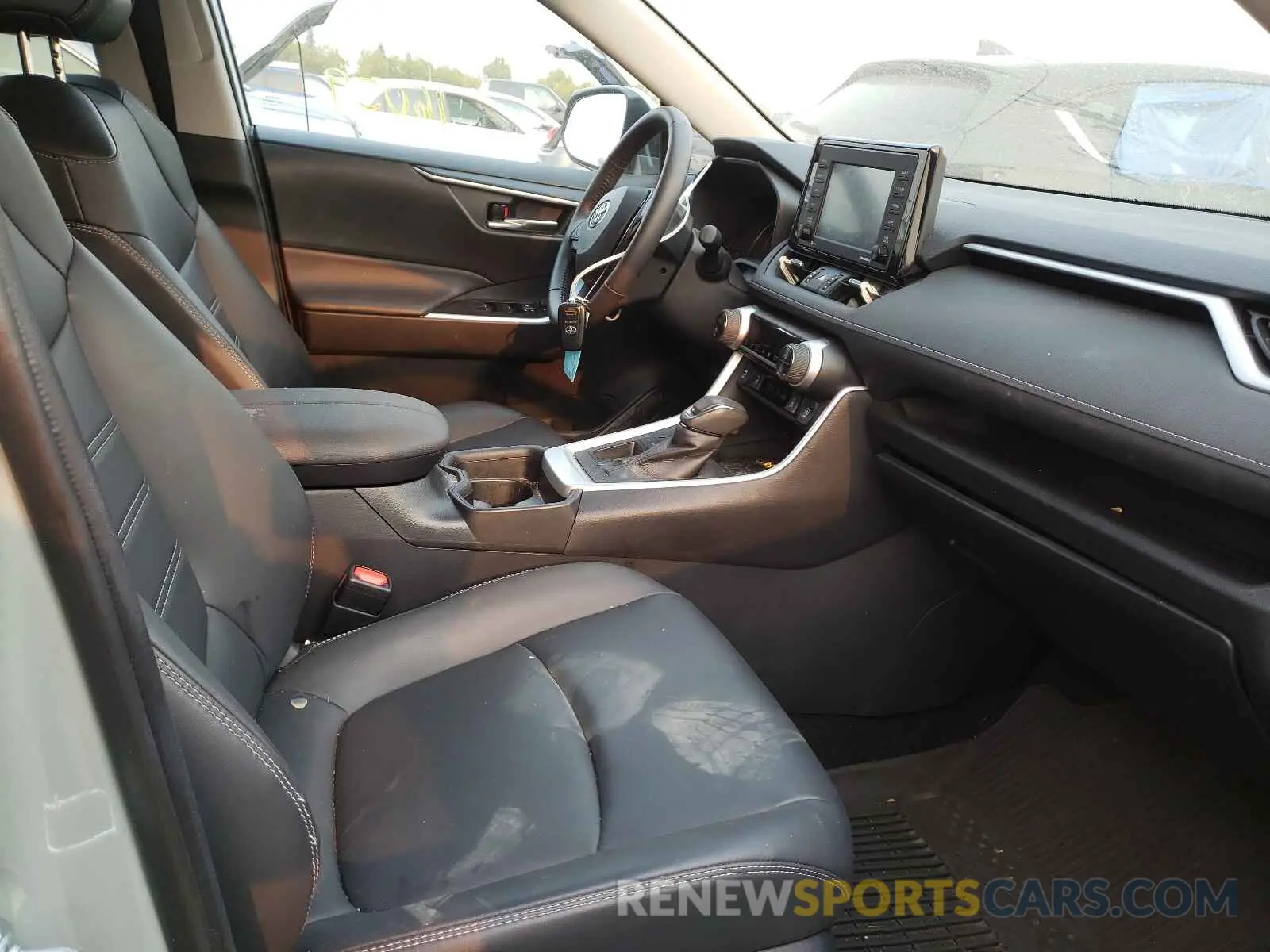 5 Фотография поврежденного автомобиля 2T3C1RFV1MC091865 TOYOTA RAV4 2021