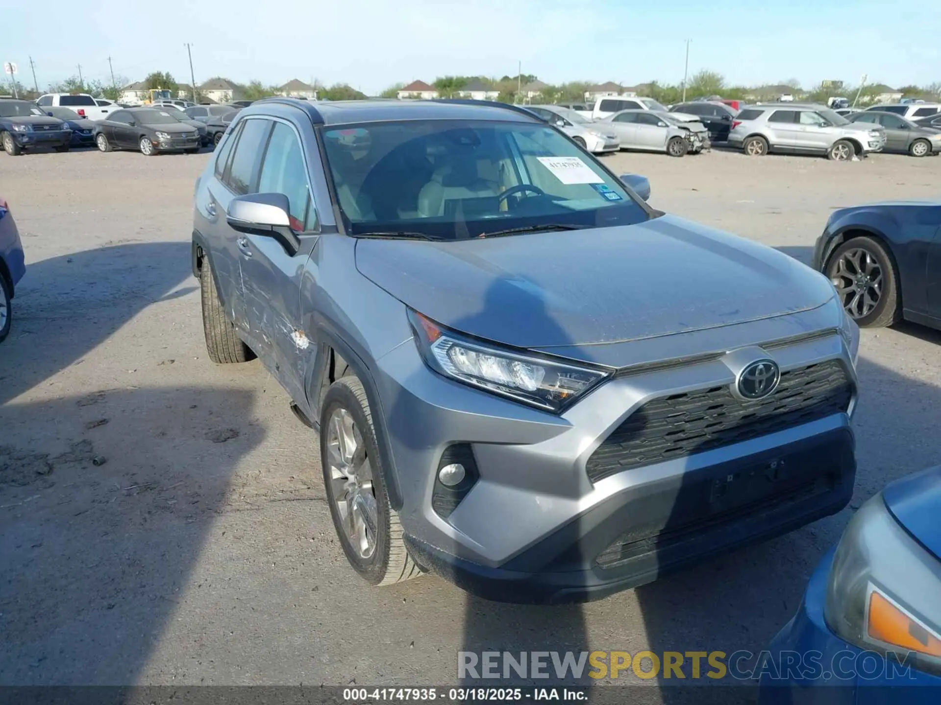 1 Фотография поврежденного автомобиля 2T3C1RFV1MC142071 TOYOTA RAV4 2021