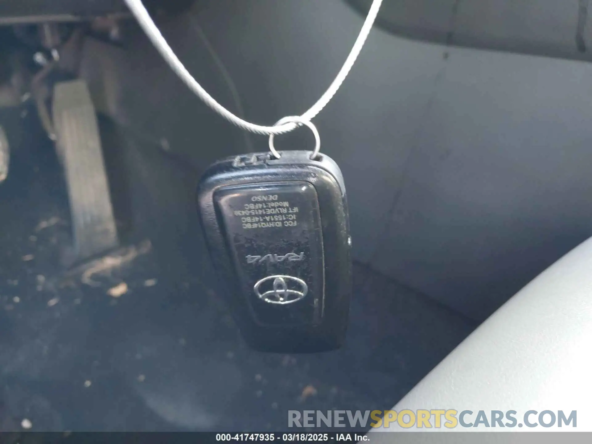 11 Фотография поврежденного автомобиля 2T3C1RFV1MC142071 TOYOTA RAV4 2021