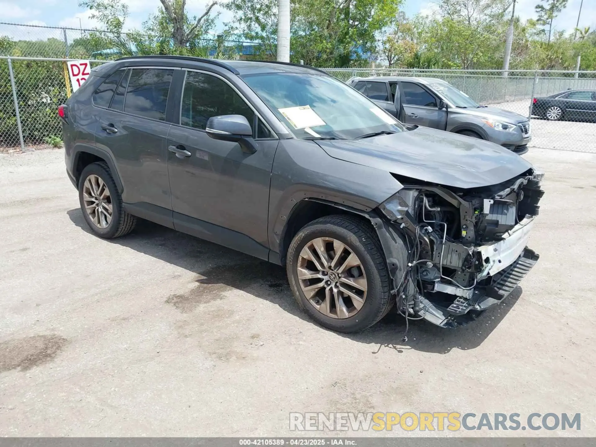 1 Фотография поврежденного автомобиля 2T3C1RFV1MC153555 TOYOTA RAV4 2021