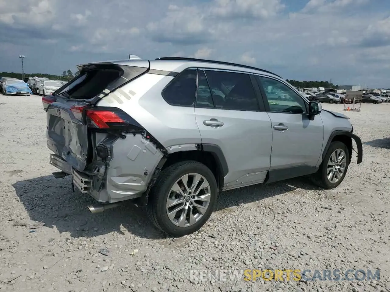 3 Фотография поврежденного автомобиля 2T3C1RFV1MW113362 TOYOTA RAV4 2021