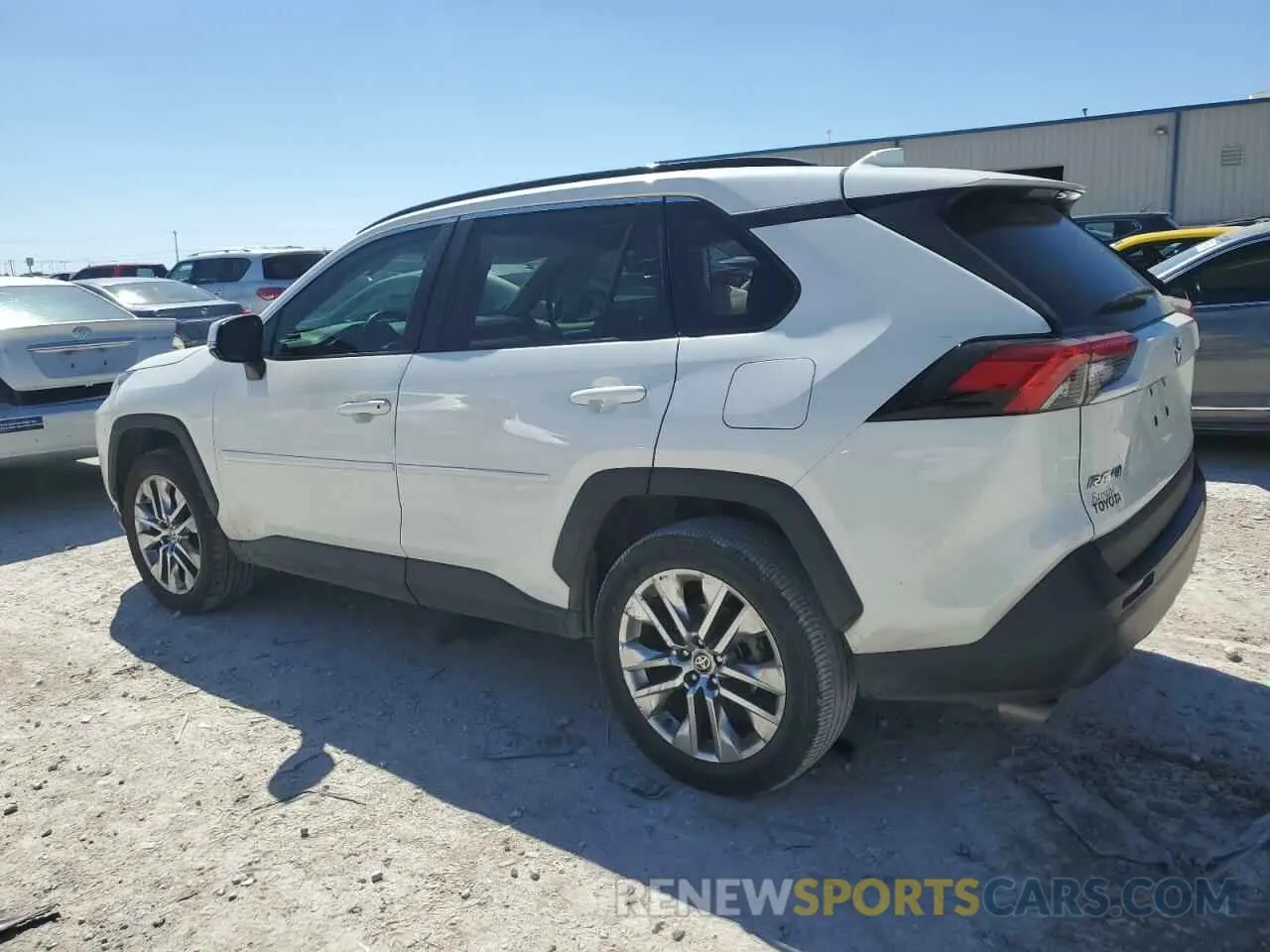 2 Фотография поврежденного автомобиля 2T3C1RFV1MW147916 TOYOTA RAV4 2021