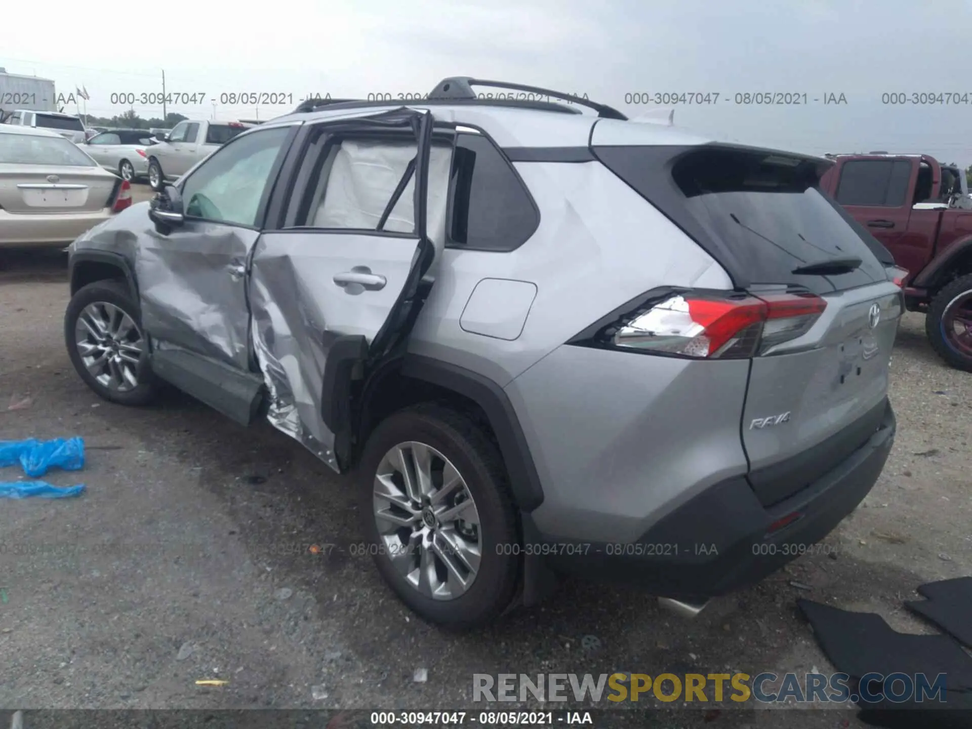 3 Photograph of a damaged car 2T3C1RFV2MC145822 TOYOTA RAV4 2021