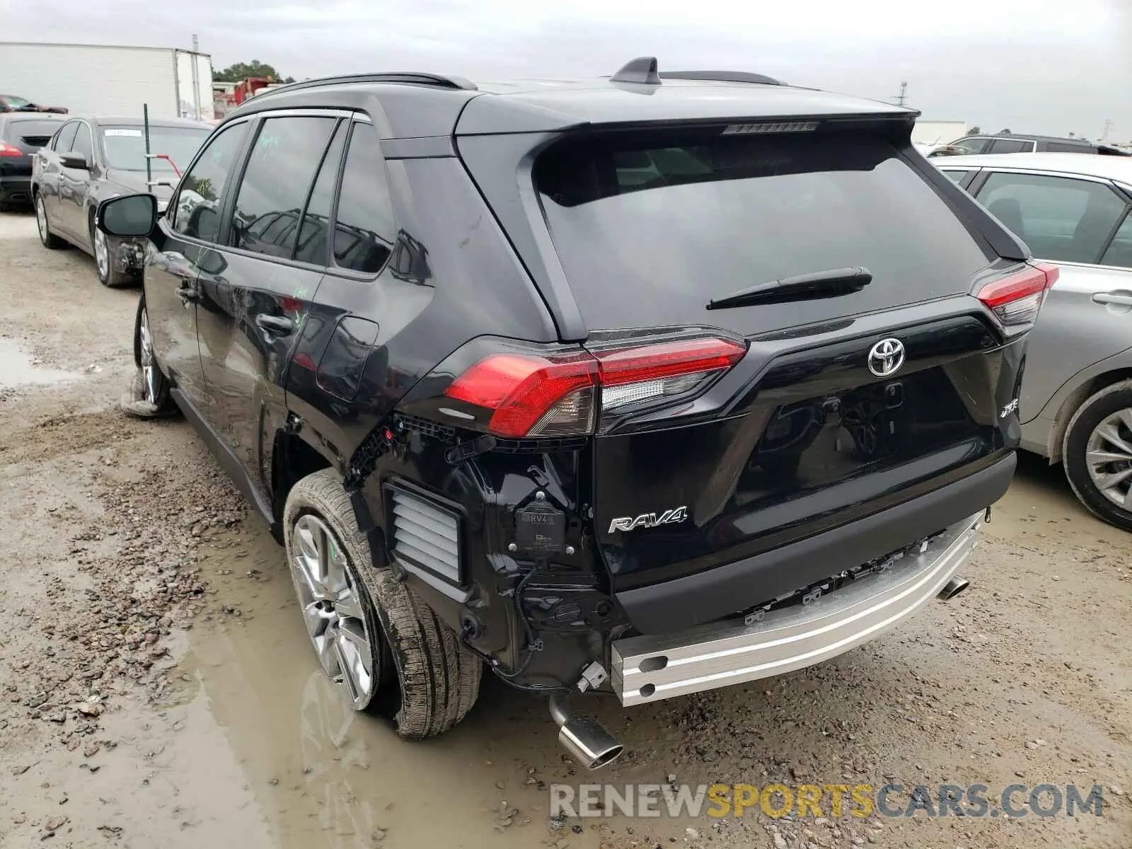 3 Photograph of a damaged car 2T3C1RFV2MW109482 TOYOTA RAV4 2021