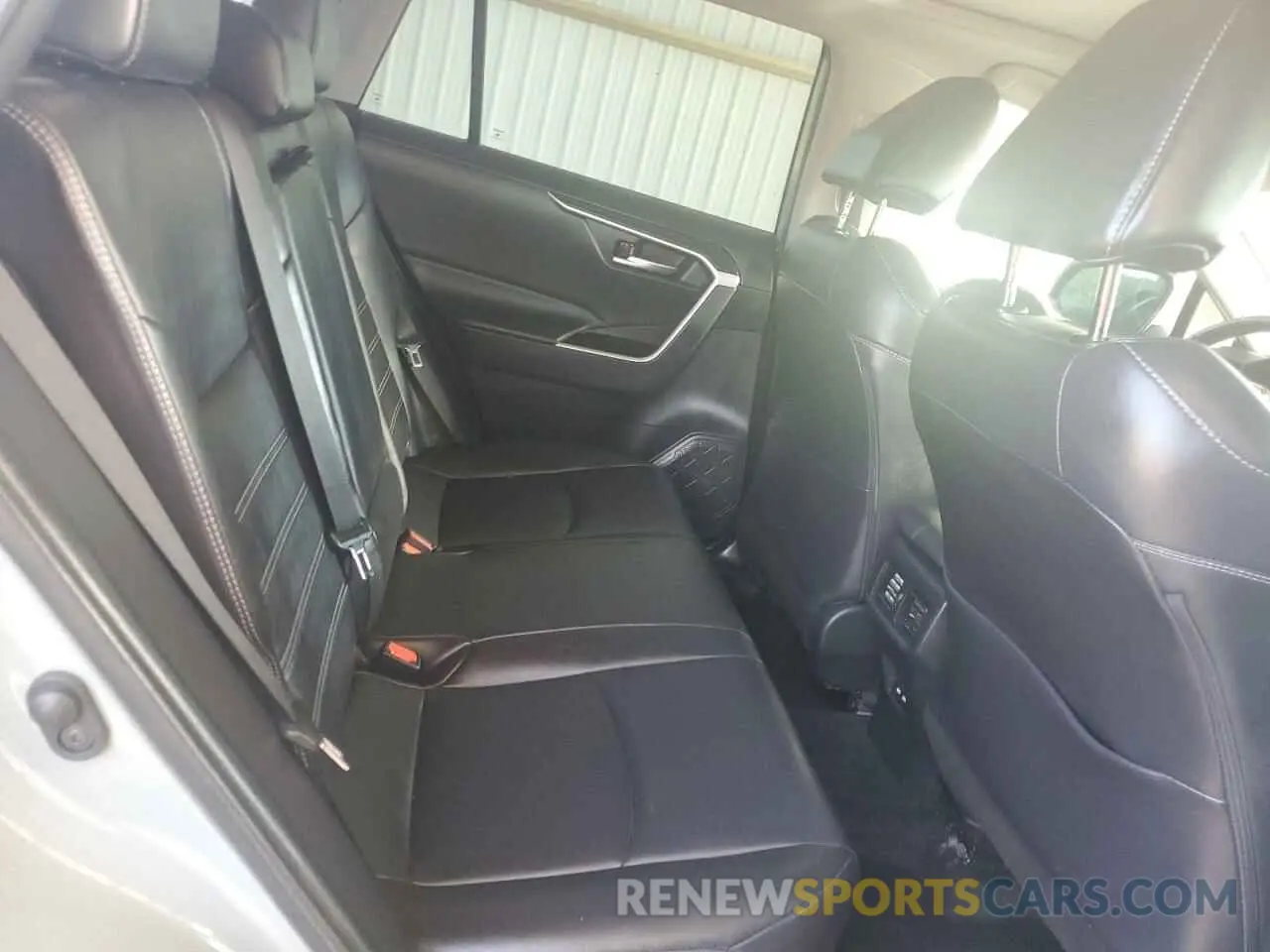 10 Фотография поврежденного автомобиля 2T3C1RFV3MW143513 TOYOTA RAV4 2021