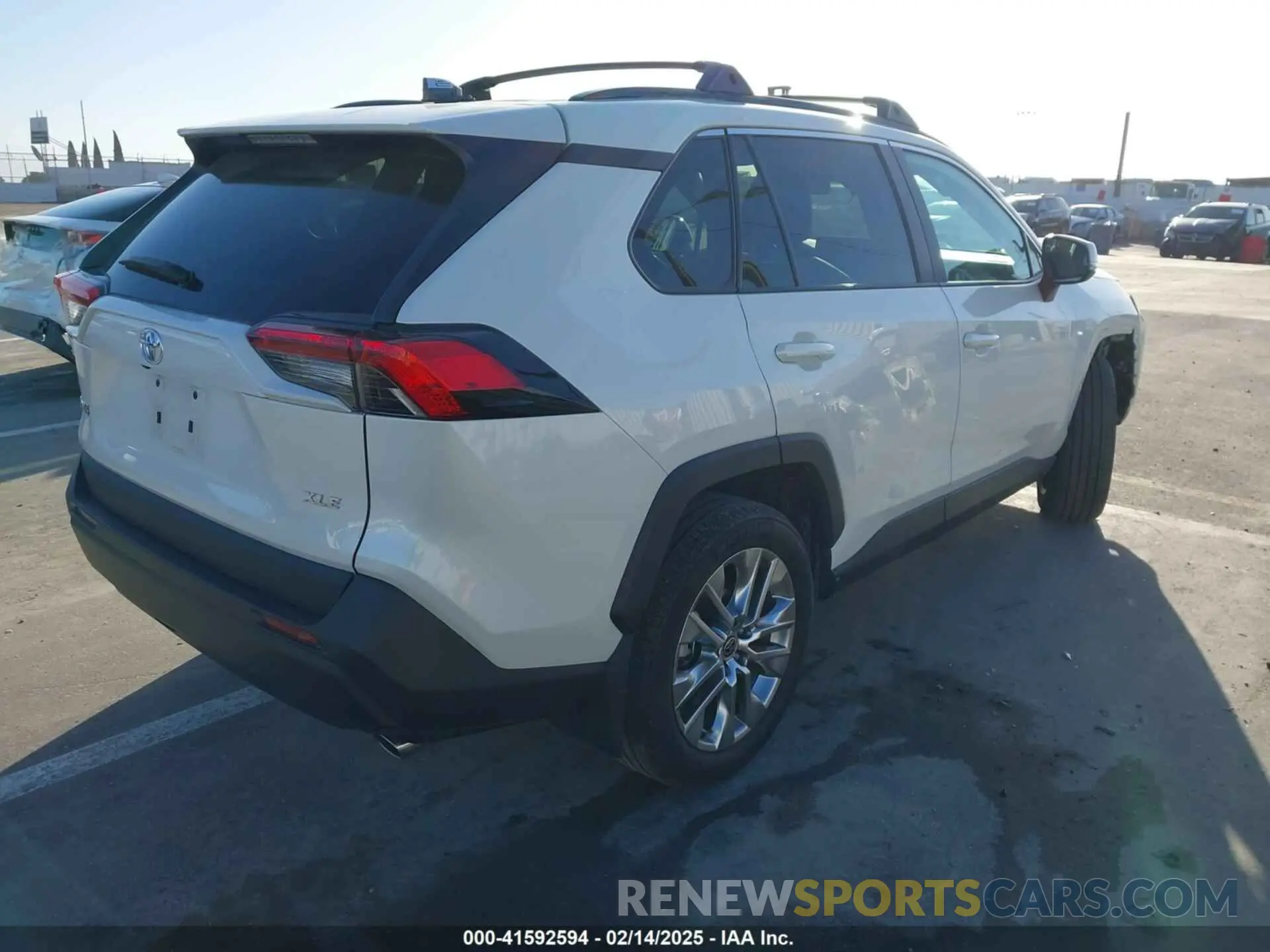 4 Фотография поврежденного автомобиля 2T3C1RFV3MW158285 TOYOTA RAV4 2021
