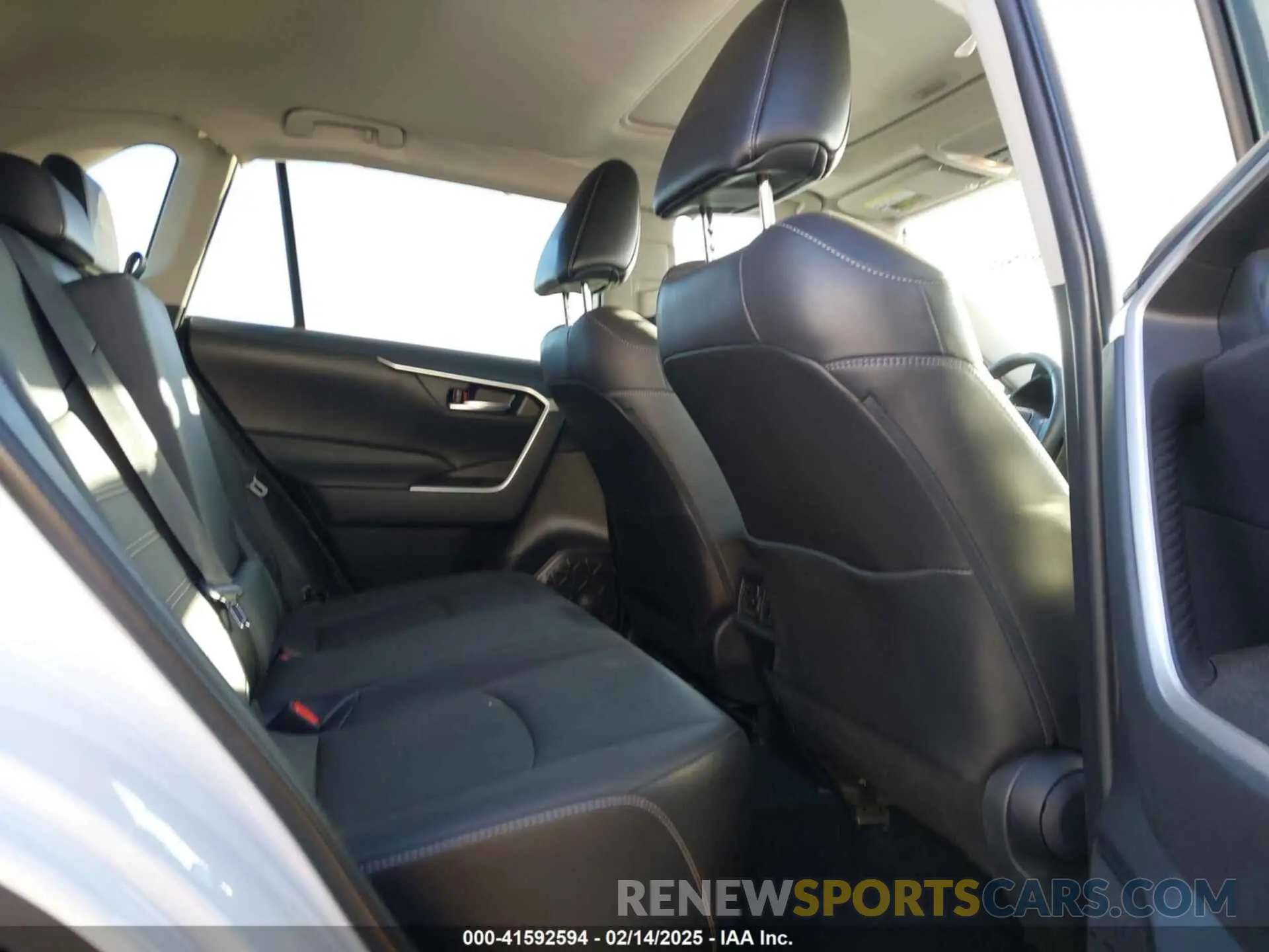 8 Фотография поврежденного автомобиля 2T3C1RFV3MW158285 TOYOTA RAV4 2021