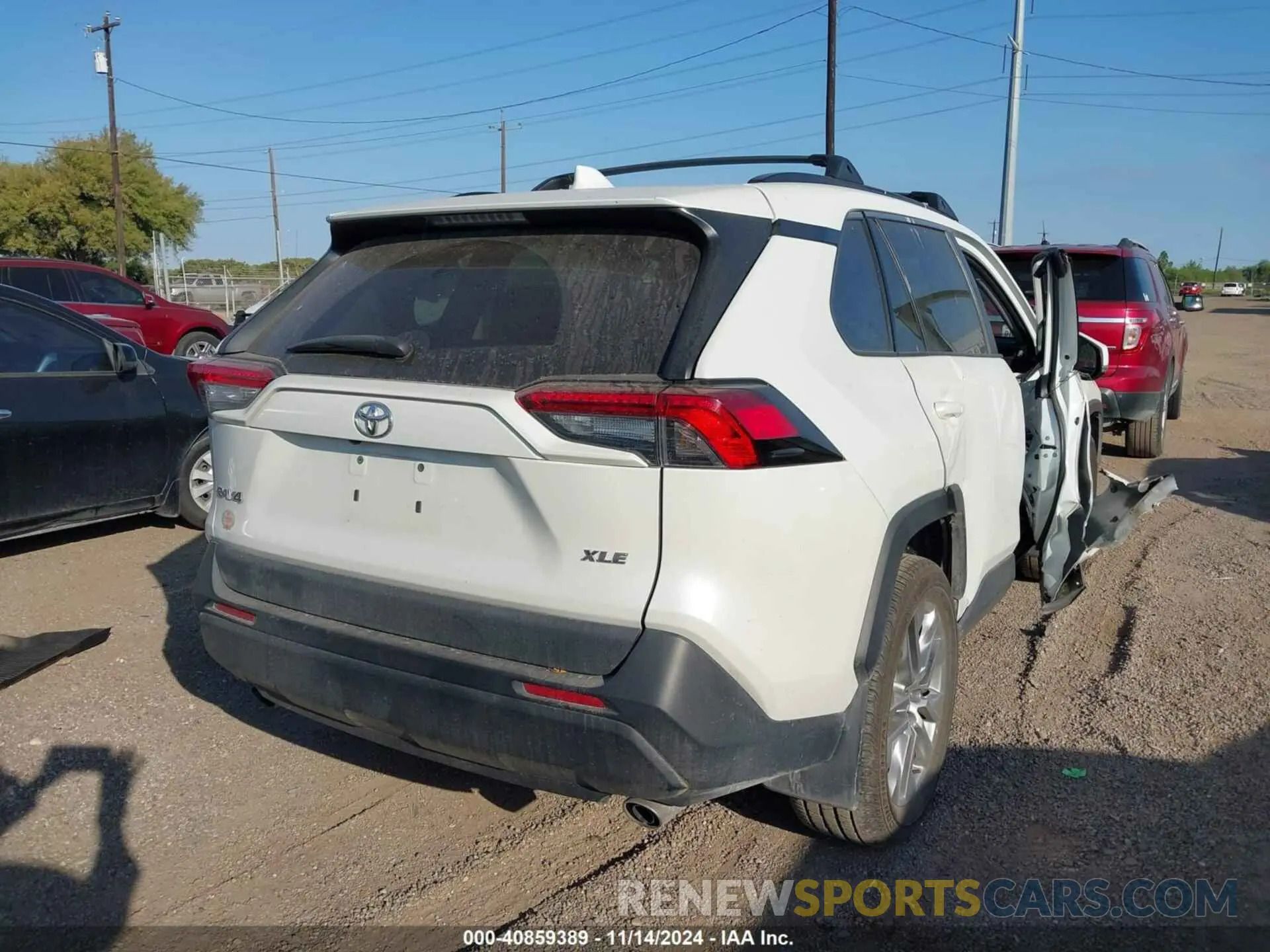 4 Photograph of a damaged car 2T3C1RFV3MW159419 TOYOTA RAV4 2021