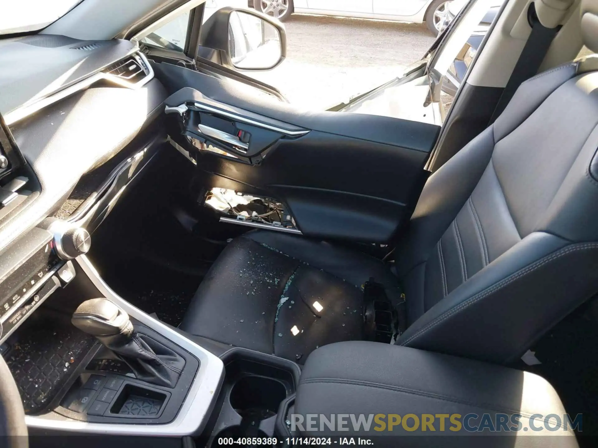 5 Photograph of a damaged car 2T3C1RFV3MW159419 TOYOTA RAV4 2021