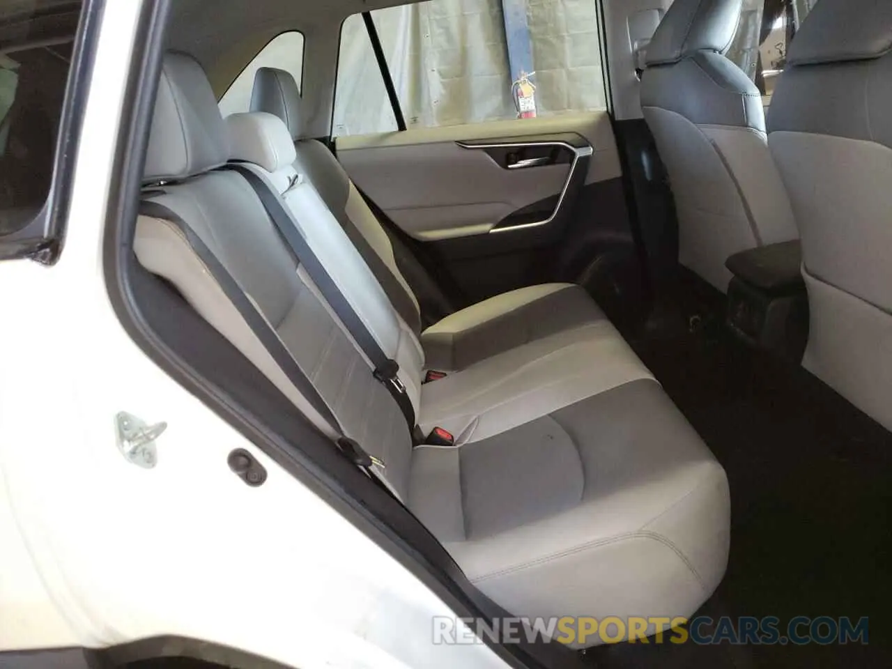 11 Фотография поврежденного автомобиля 2T3C1RFV4MW145805 TOYOTA RAV4 2021