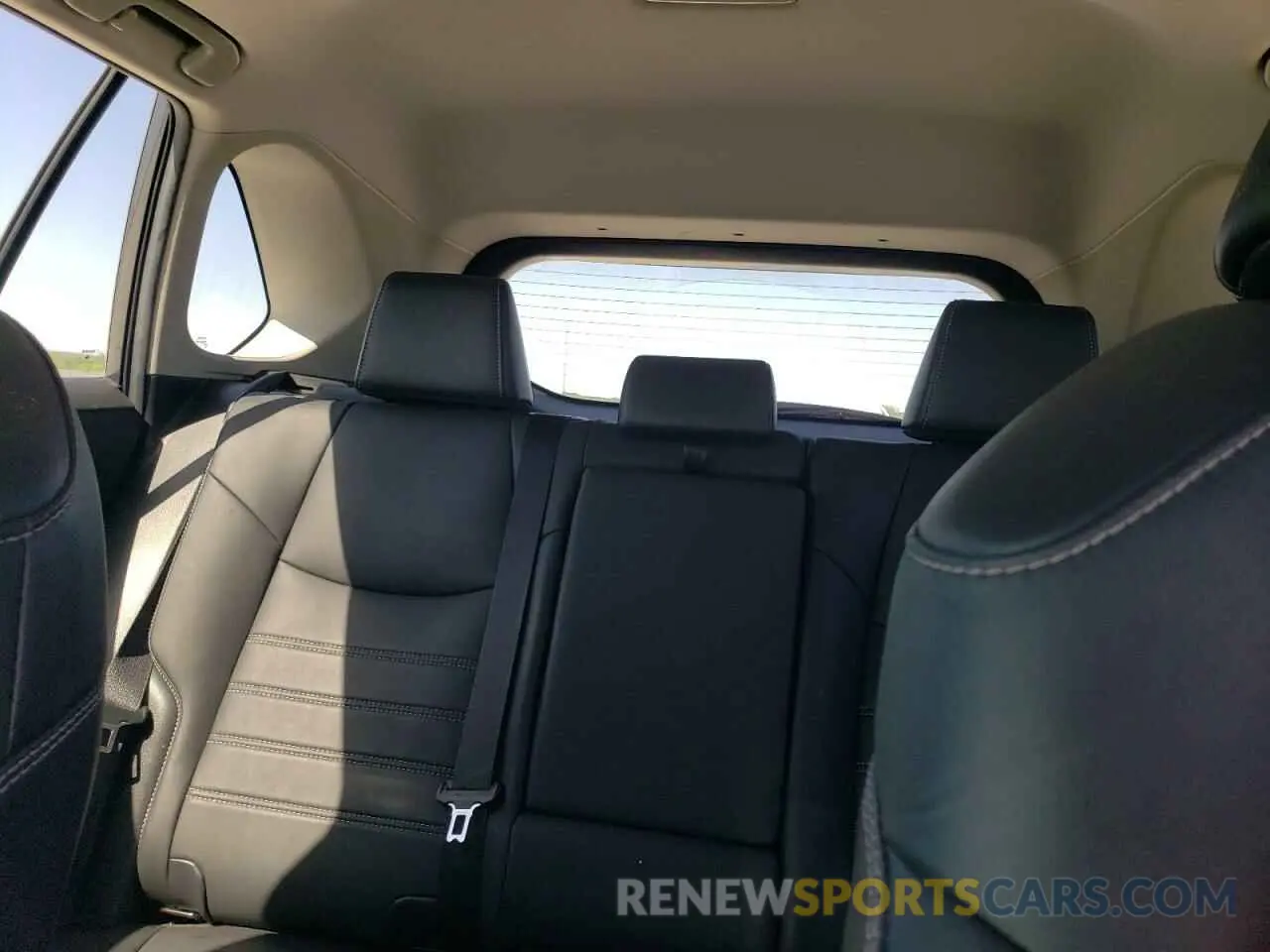 10 Фотография поврежденного автомобиля 2T3C1RFV4MW152088 TOYOTA RAV4 2021