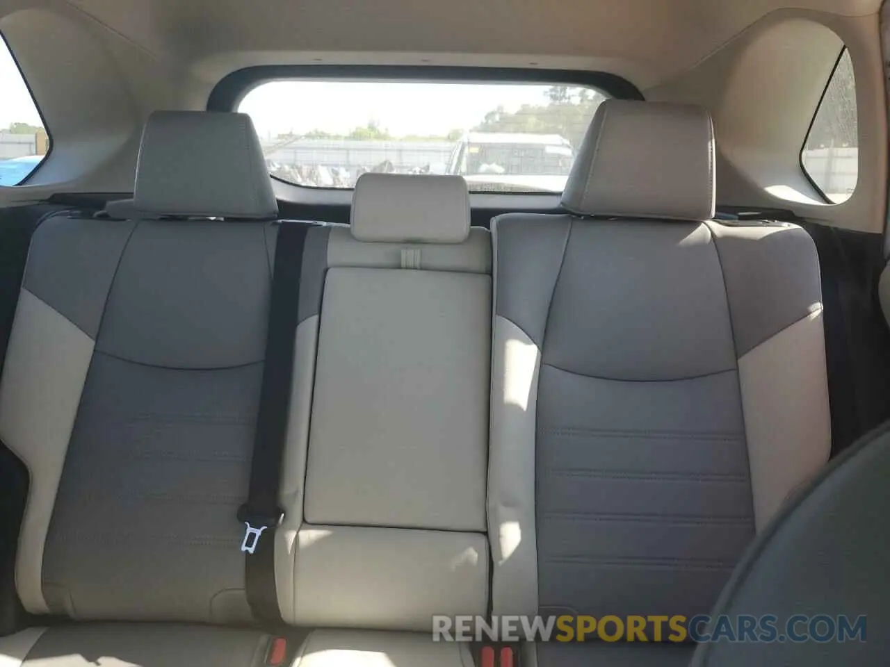 10 Фотография поврежденного автомобиля 2T3C1RFV6MC110975 TOYOTA RAV4 2021