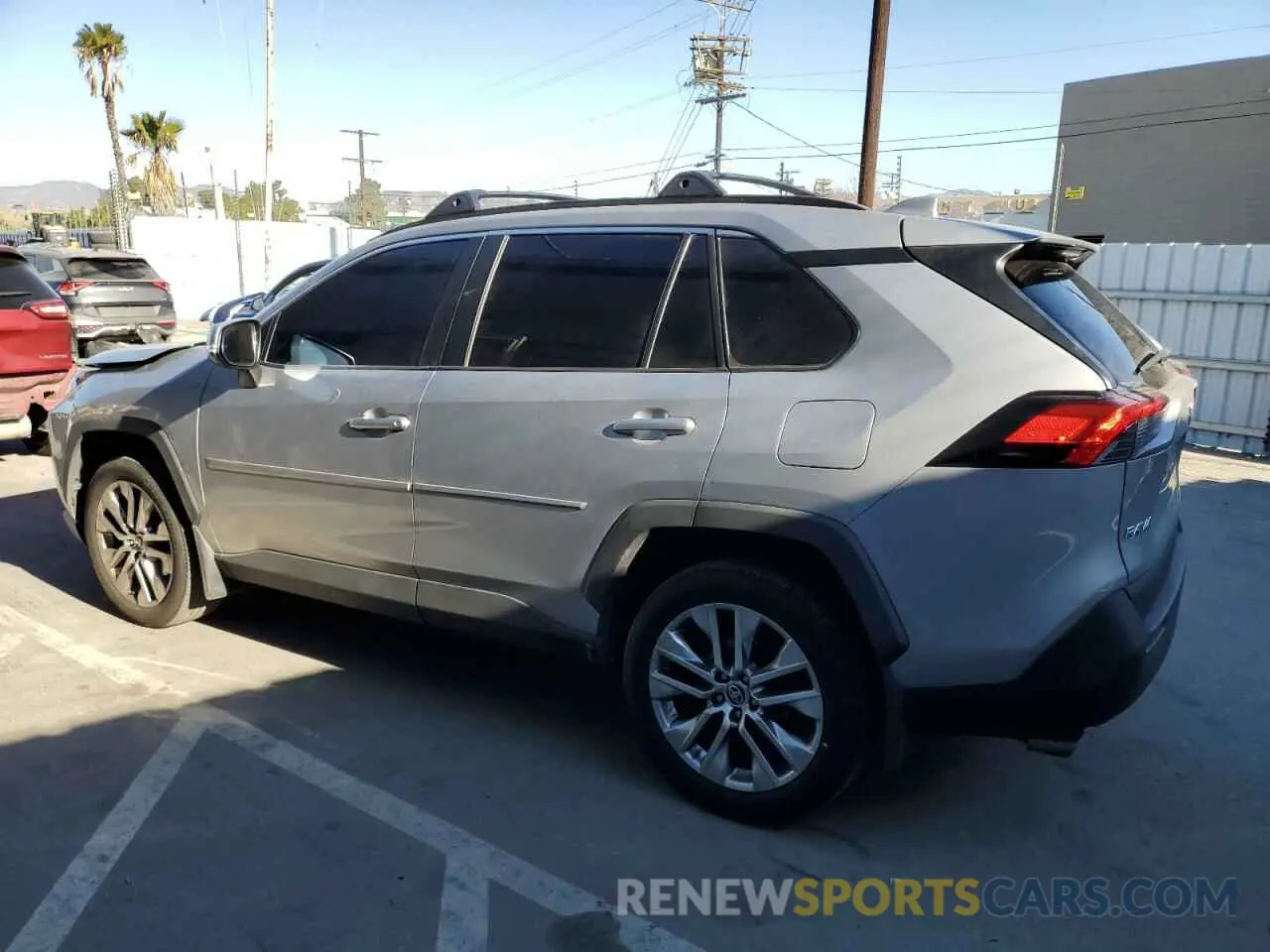 2 Фотография поврежденного автомобиля 2T3C1RFV6MC135861 TOYOTA RAV4 2021