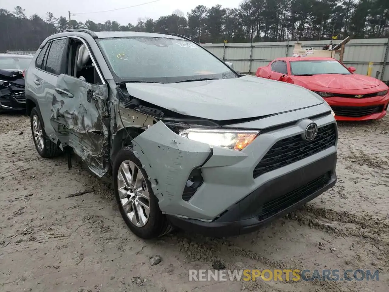 1 Photograph of a damaged car 2T3C1RFV6MW154988 TOYOTA RAV4 2021