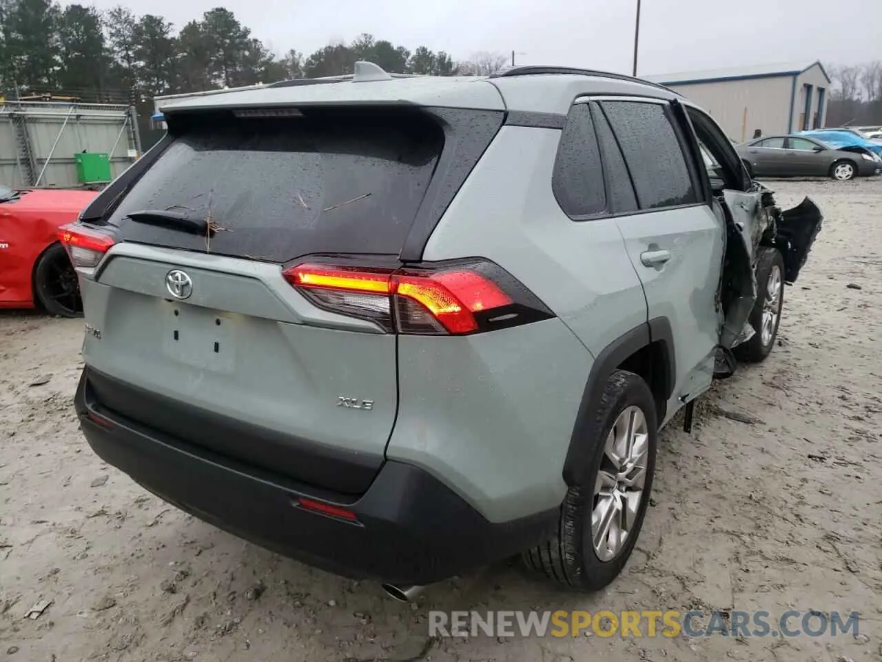 4 Photograph of a damaged car 2T3C1RFV6MW154988 TOYOTA RAV4 2021