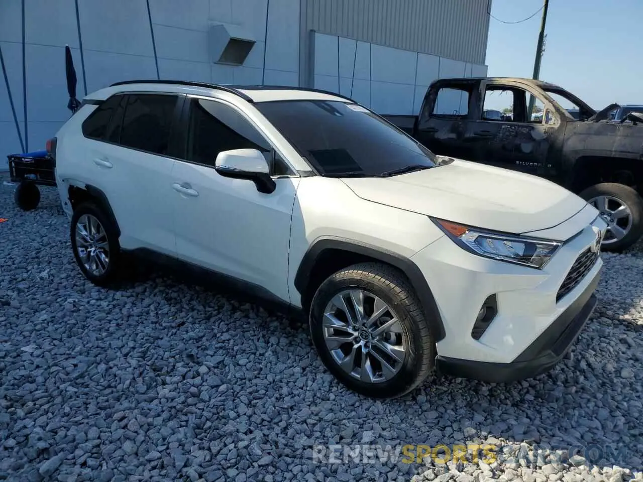 4 Photograph of a damaged car 2T3C1RFV6MW169765 TOYOTA RAV4 2021