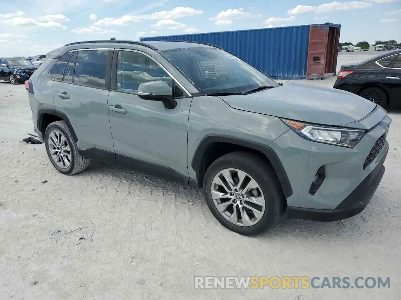 4 Photograph of a damaged car 2T3C1RFV6MW170219 TOYOTA RAV4 2021
