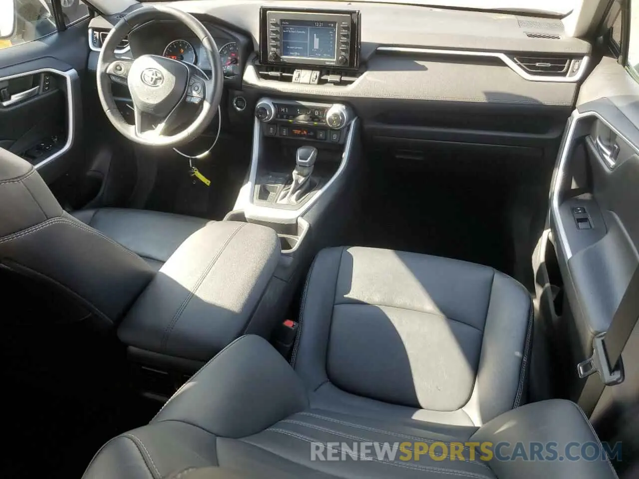 8 Фотография поврежденного автомобиля 2T3C1RFV7MC123430 TOYOTA RAV4 2021