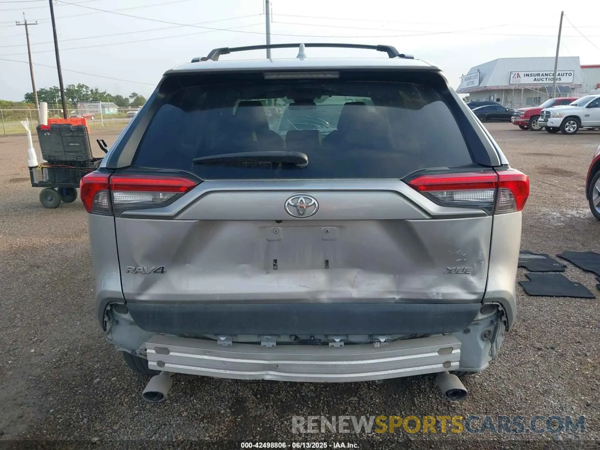 17 Фотография поврежденного автомобиля 2T3C1RFV8MC088736 TOYOTA RAV4 2021