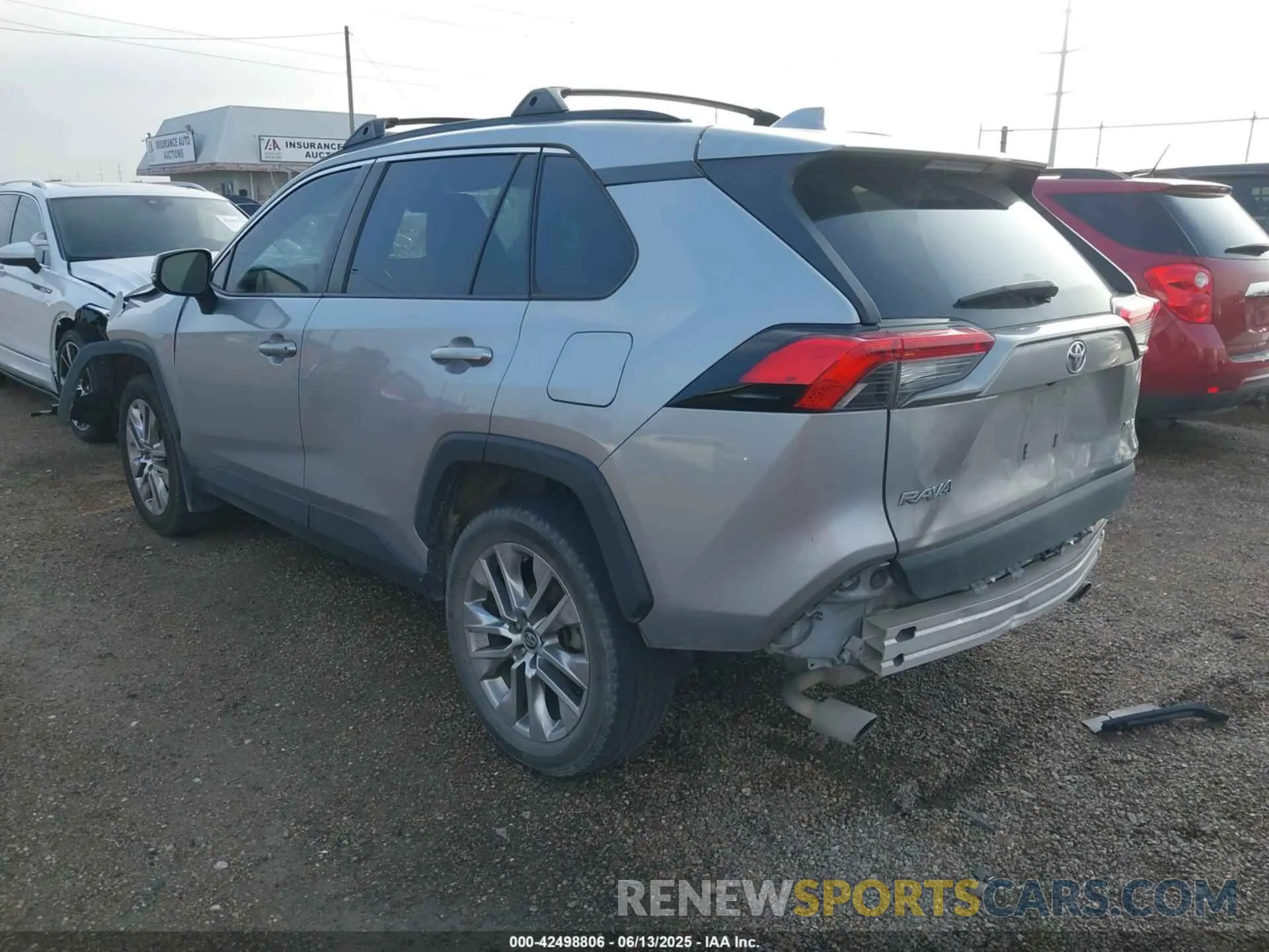 3 Фотография поврежденного автомобиля 2T3C1RFV8MC088736 TOYOTA RAV4 2021