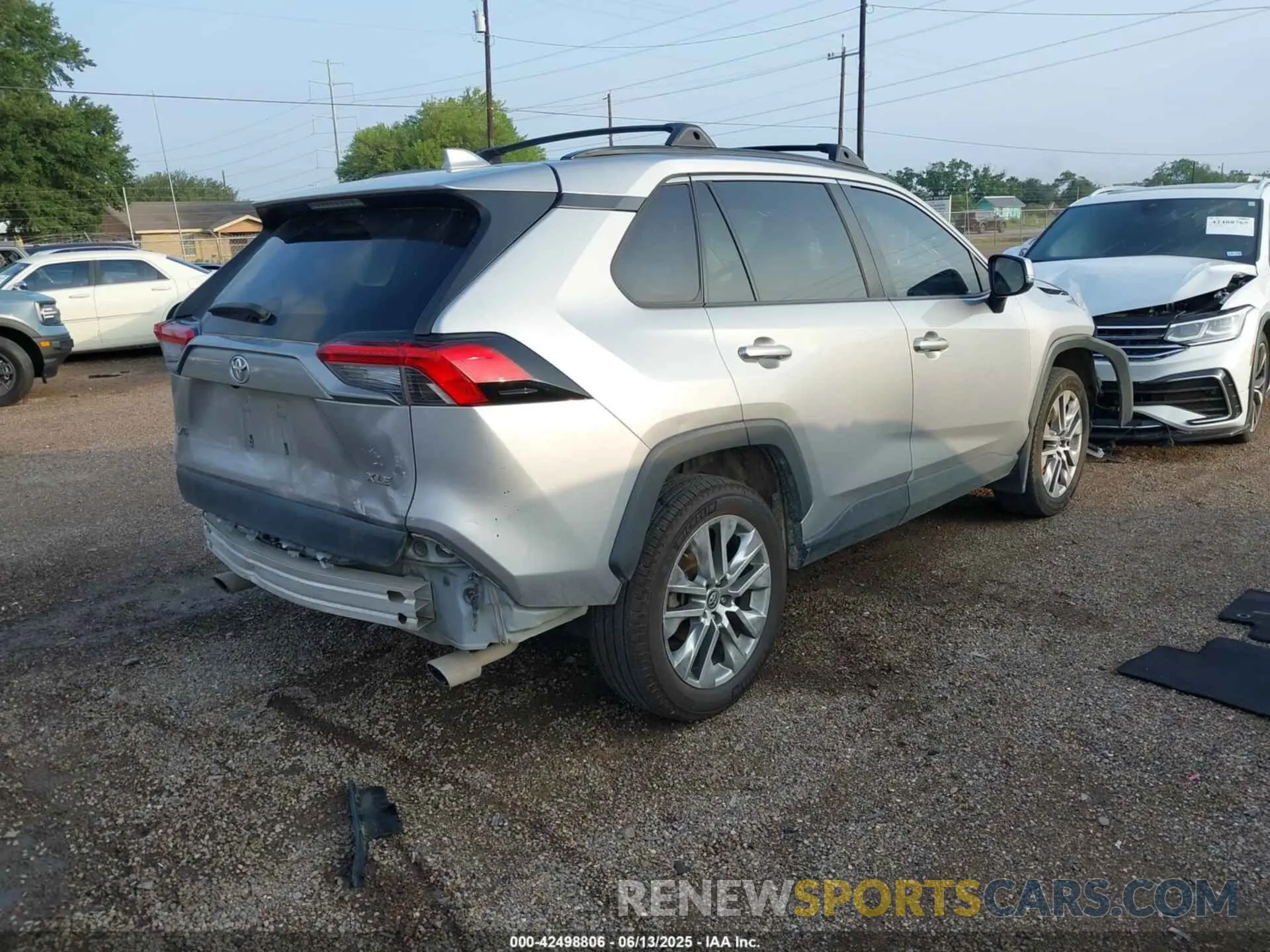 4 Фотография поврежденного автомобиля 2T3C1RFV8MC088736 TOYOTA RAV4 2021