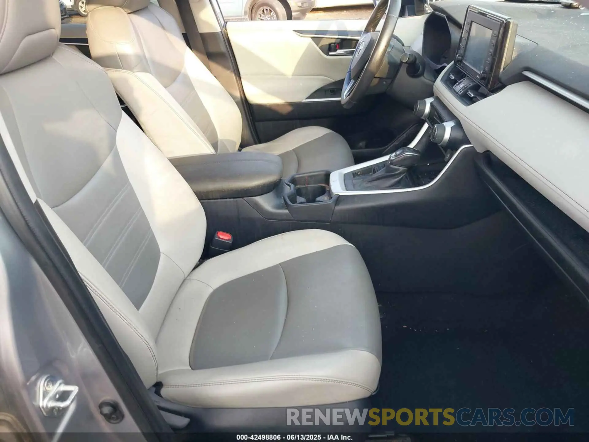 5 Фотография поврежденного автомобиля 2T3C1RFV8MC088736 TOYOTA RAV4 2021