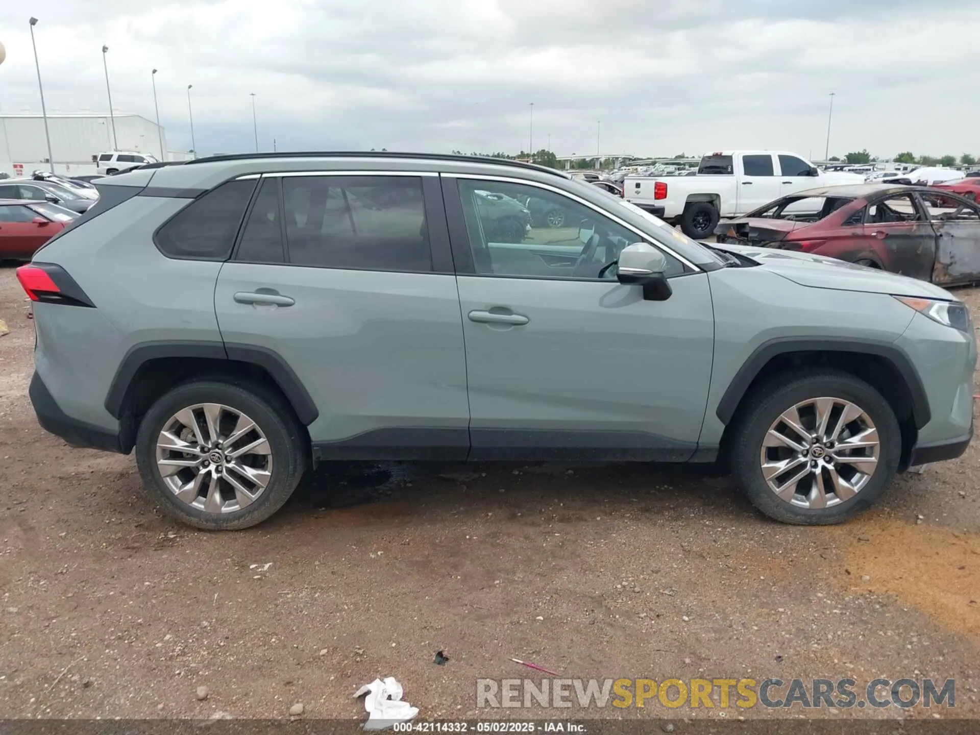 14 Фотография поврежденного автомобиля 2T3C1RFV8MW131096 TOYOTA RAV4 2021