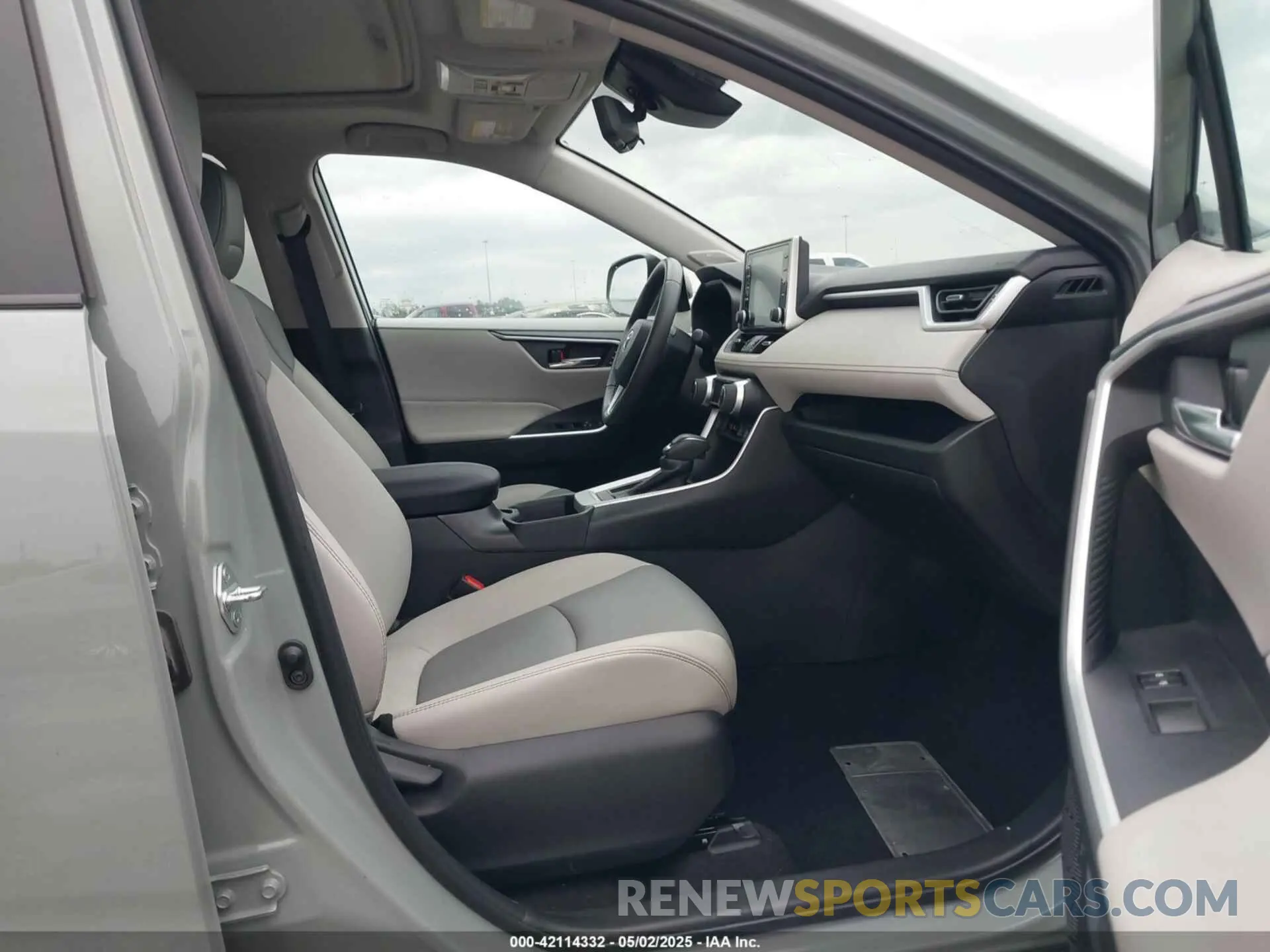 5 Фотография поврежденного автомобиля 2T3C1RFV8MW131096 TOYOTA RAV4 2021