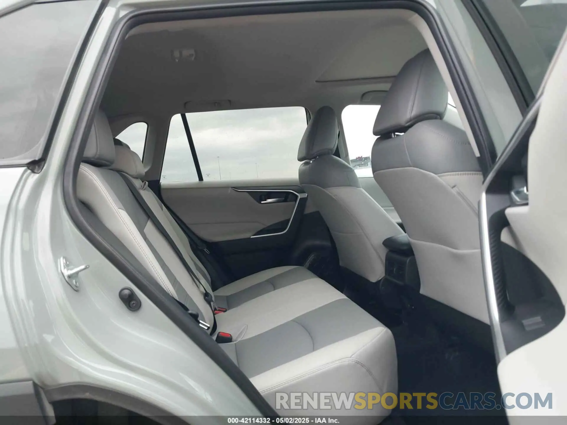 8 Фотография поврежденного автомобиля 2T3C1RFV8MW131096 TOYOTA RAV4 2021