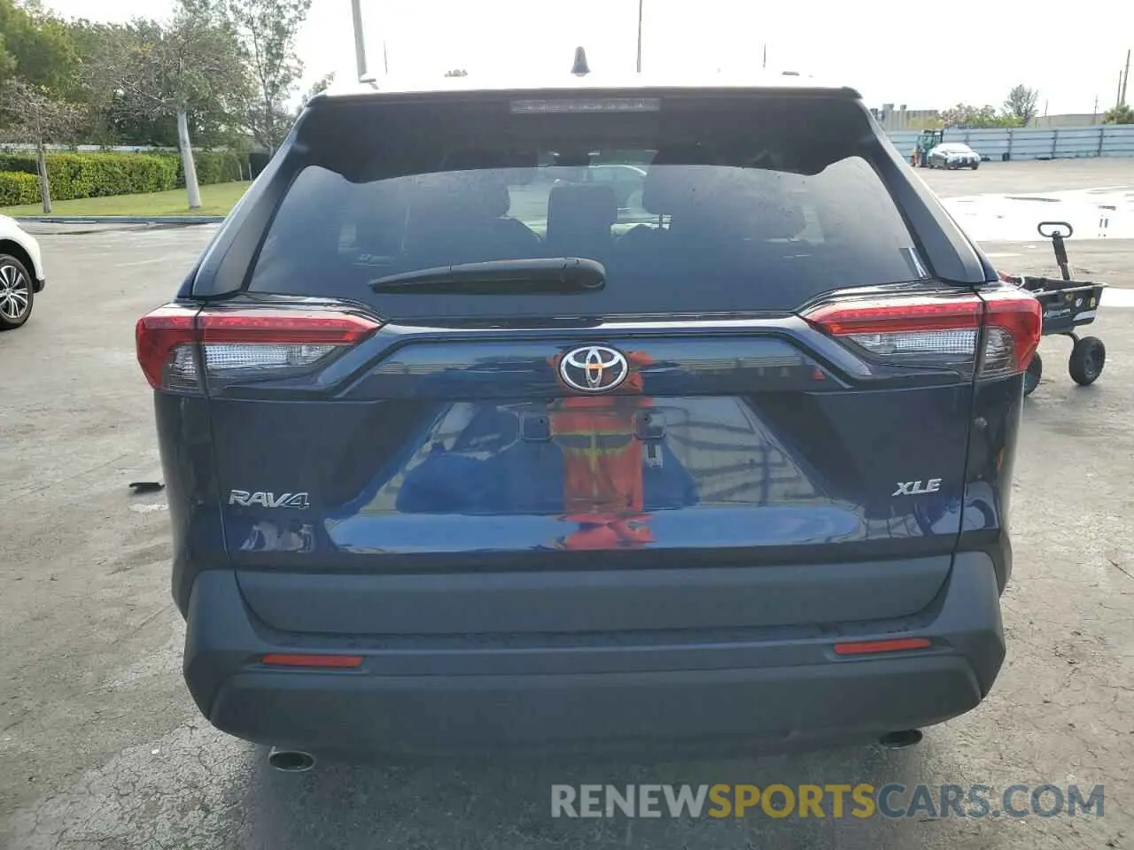 6 Photograph of a damaged car 2T3C1RFV8MW131924 TOYOTA RAV4 2021