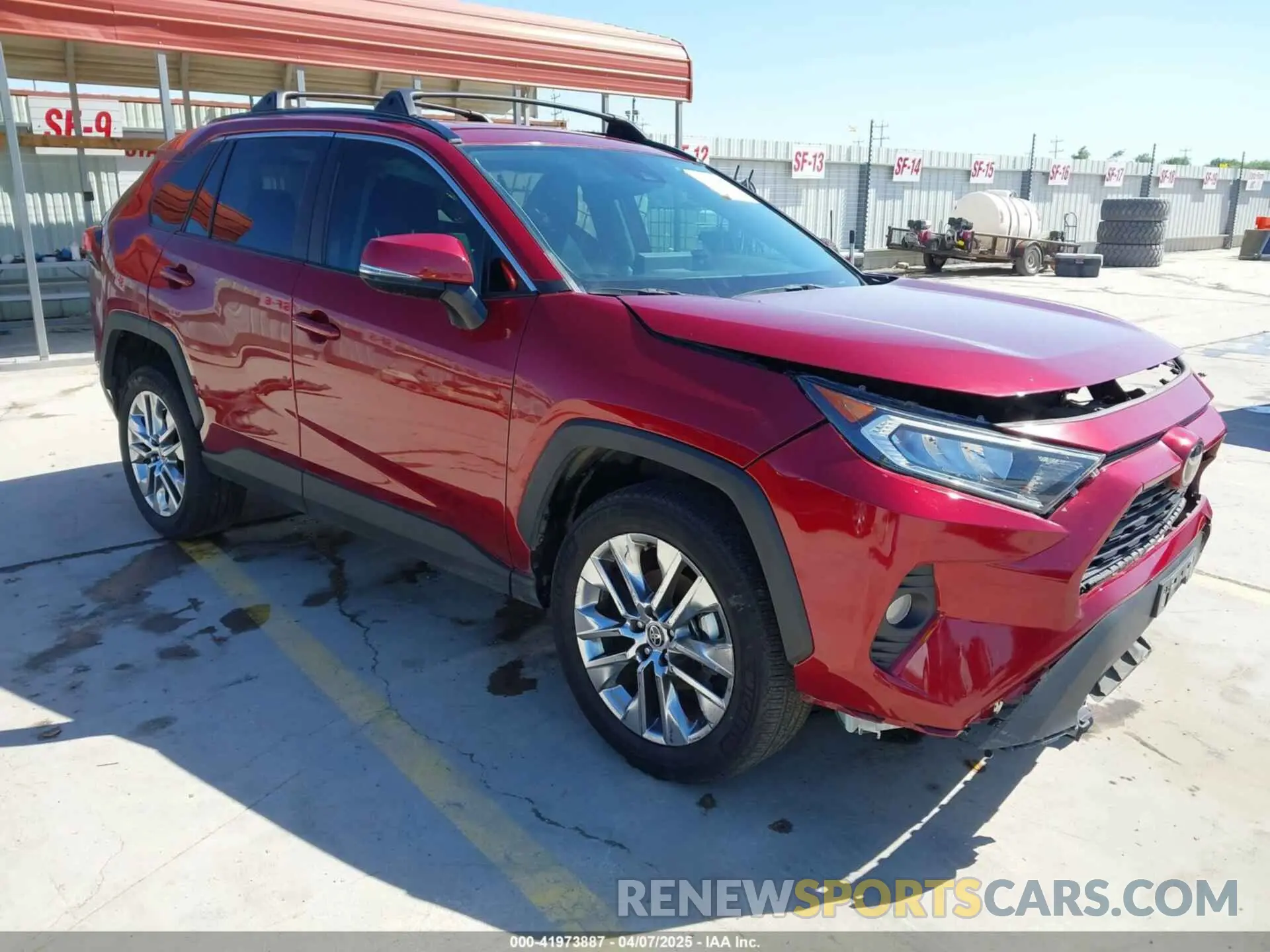 1 Фотография поврежденного автомобиля 2T3C1RFV8MW173400 TOYOTA RAV4 2021