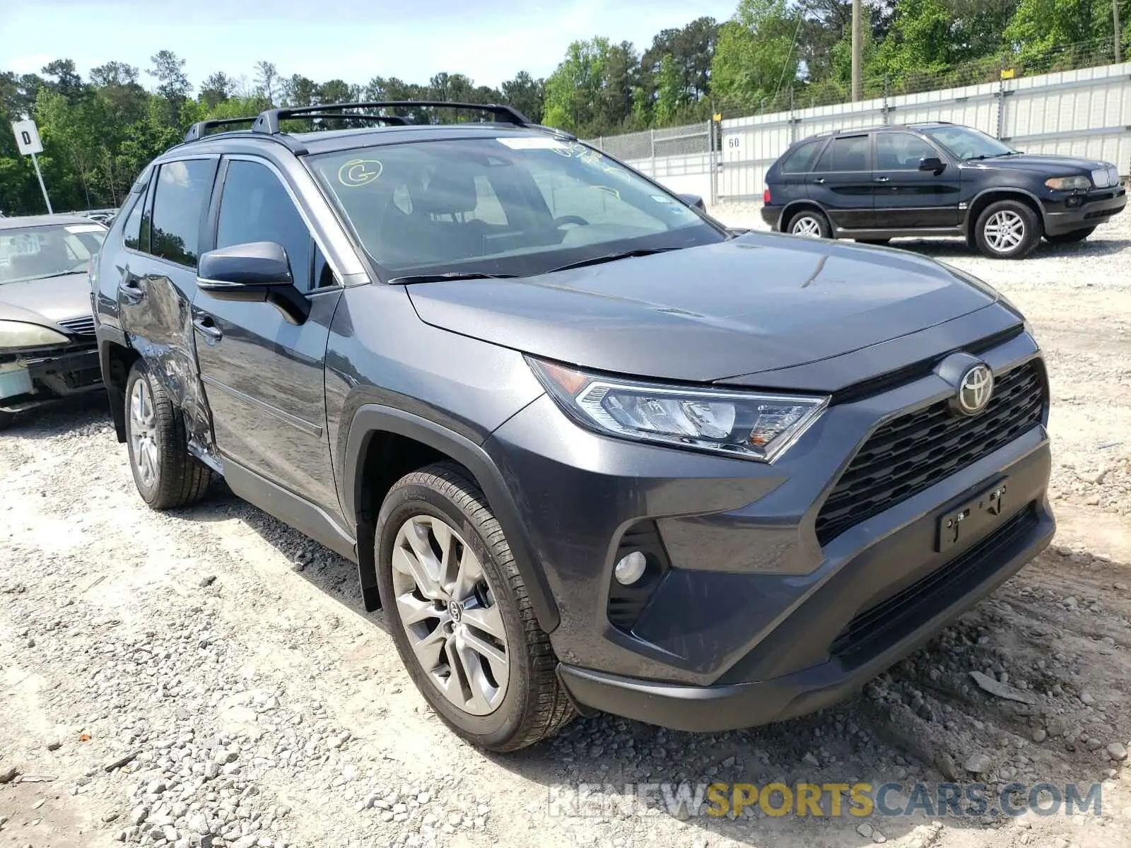 1 Photograph of a damaged car 2T3C1RFV9MC096845 TOYOTA RAV4 2021