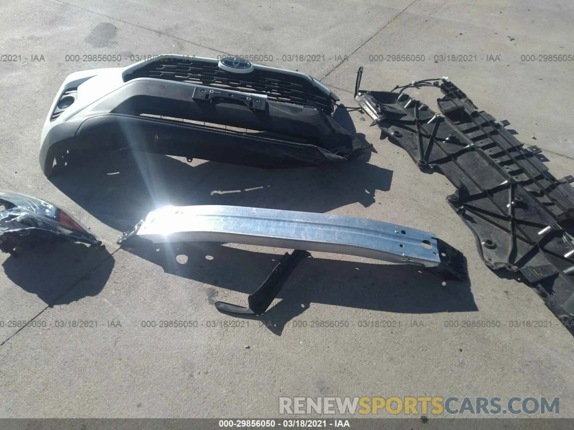 12 Photograph of a damaged car 2T3C1RFV9MW117501 TOYOTA RAV4 2021