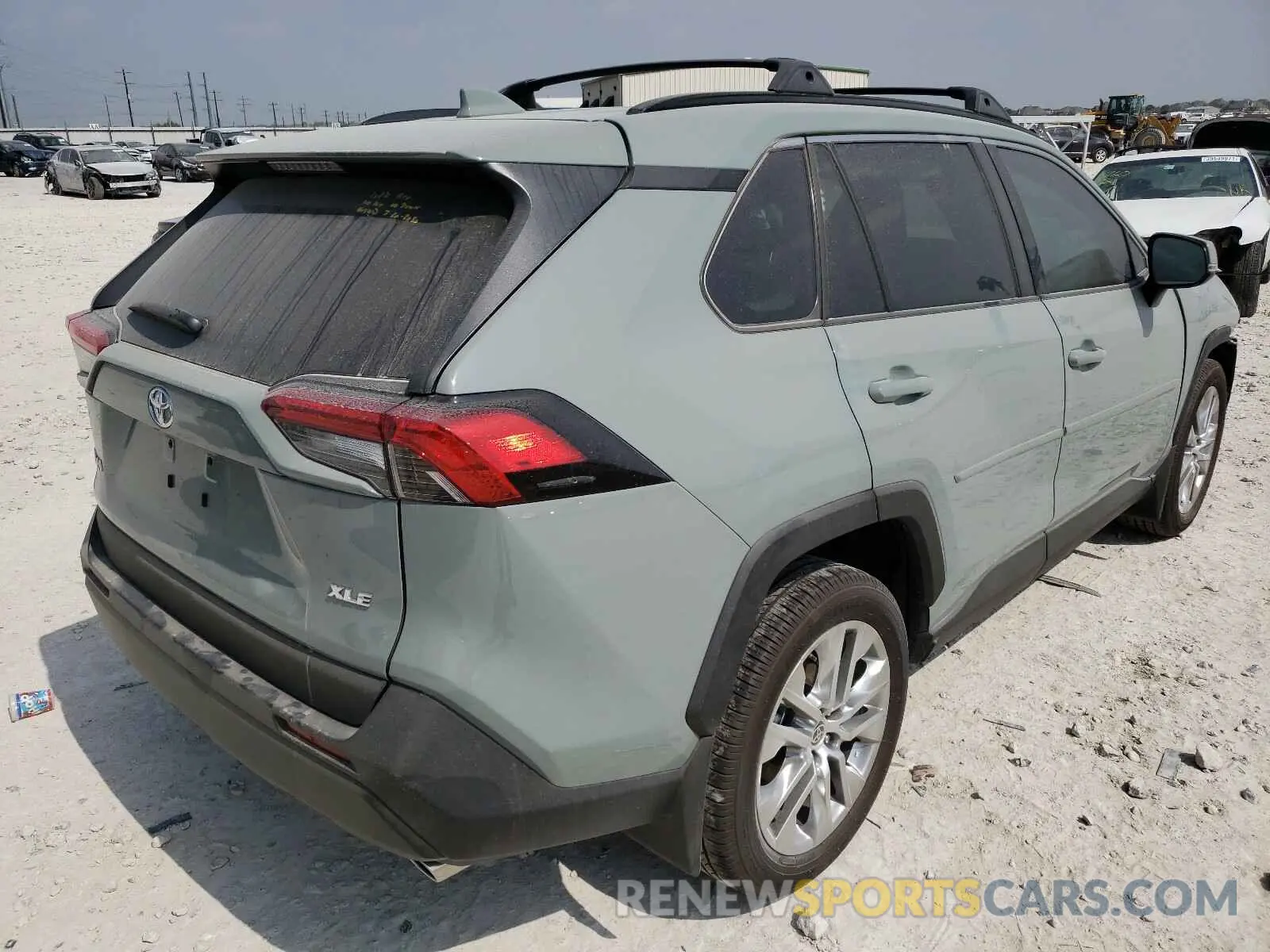 4 Photograph of a damaged car 2T3C1RFV9MW134685 TOYOTA RAV4 2021