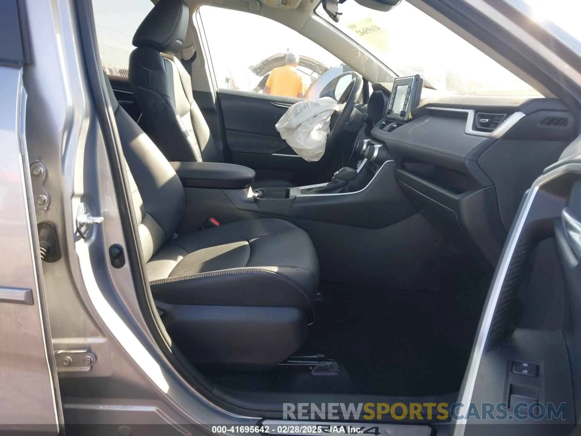 5 Фотография поврежденного автомобиля 2T3C1RFVXMC148497 TOYOTA RAV4 2021