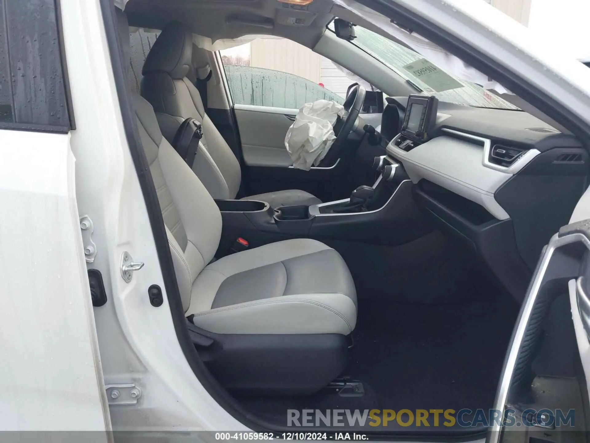 5 Фотография поврежденного автомобиля 2T3C1RFVXMW154802 TOYOTA RAV4 2021