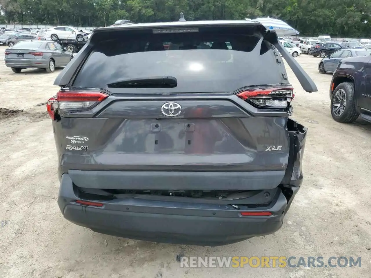 6 Photograph of a damaged car 2T3C1RFVXMW163287 TOYOTA RAV4 2021