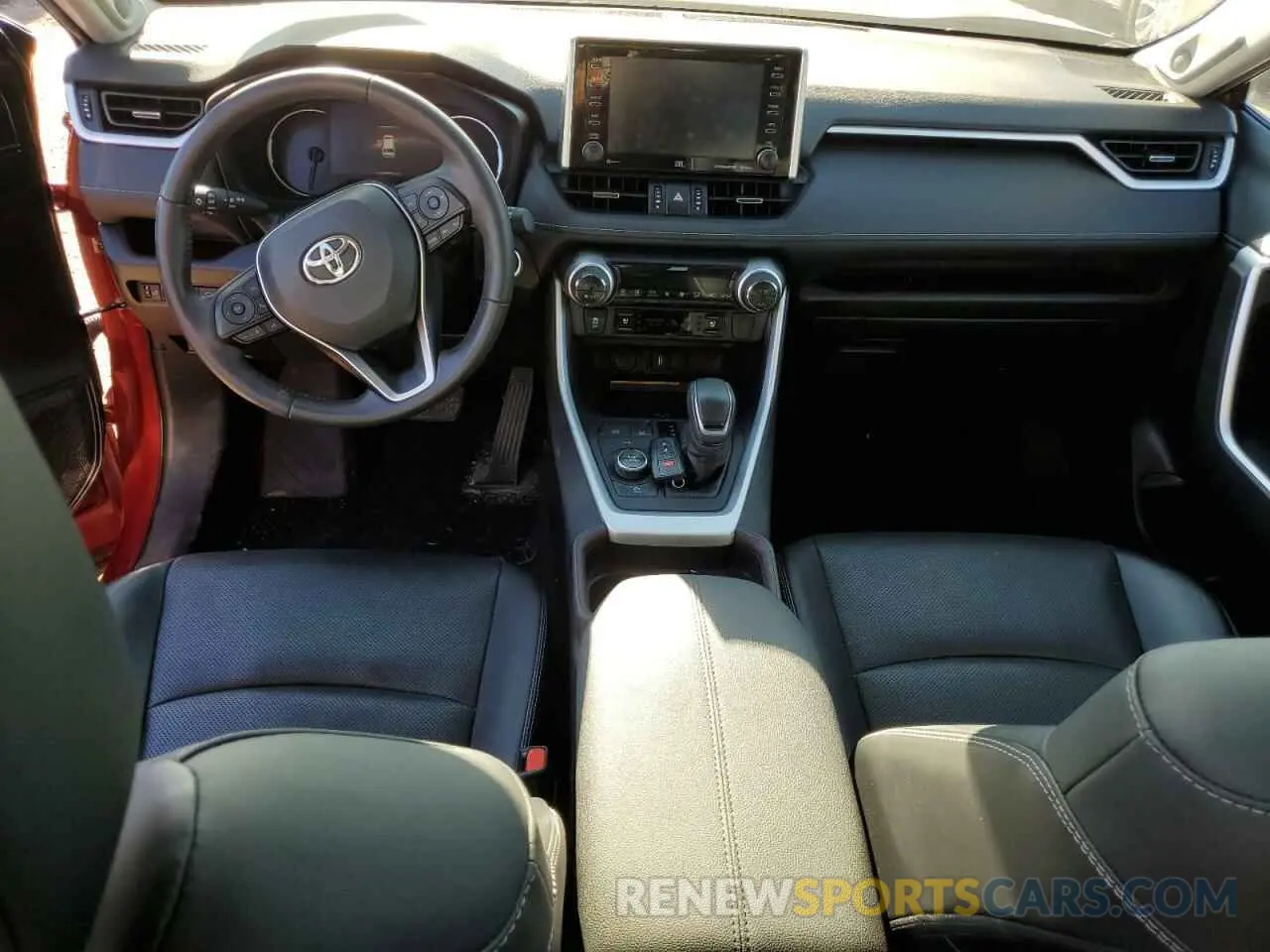 8 Фотография поврежденного автомобиля 2T3D6RFV4MW010815 TOYOTA RAV4 2021