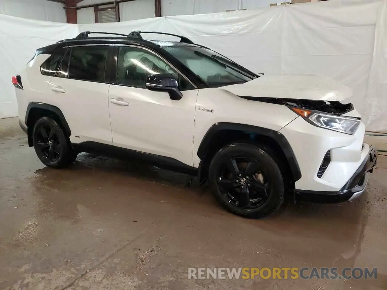4 Photograph of a damaged car 2T3E6RFV5MW017938 TOYOTA RAV4 2021