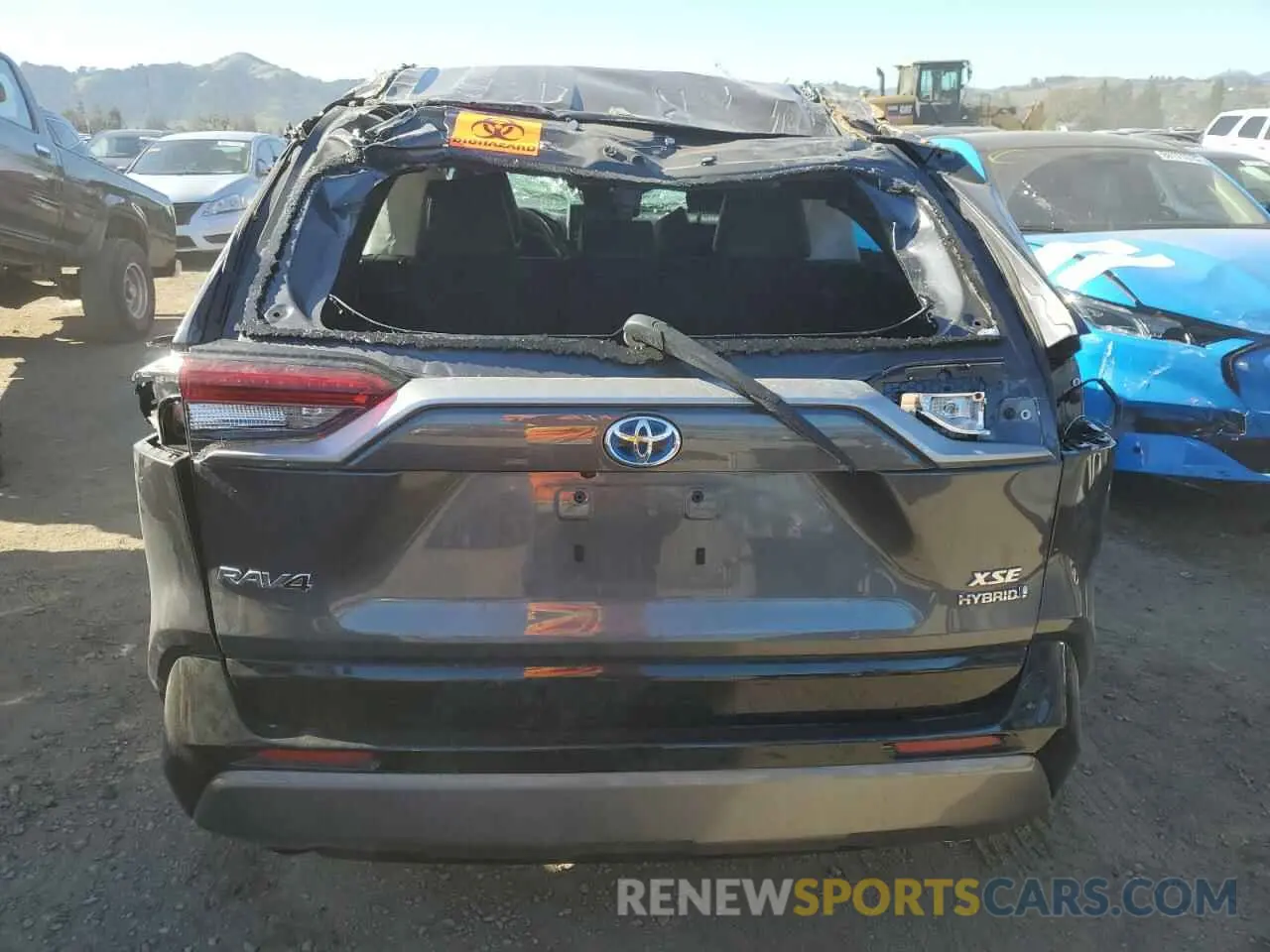 6 Photograph of a damaged car 2T3E6RFV8MW019750 TOYOTA RAV4 2021