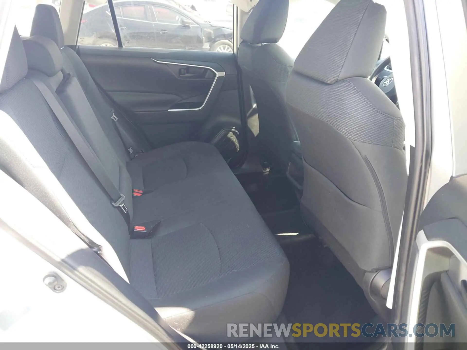 8 Фотография поврежденного автомобиля 2T3F1RFV0MC142978 TOYOTA RAV4 2021