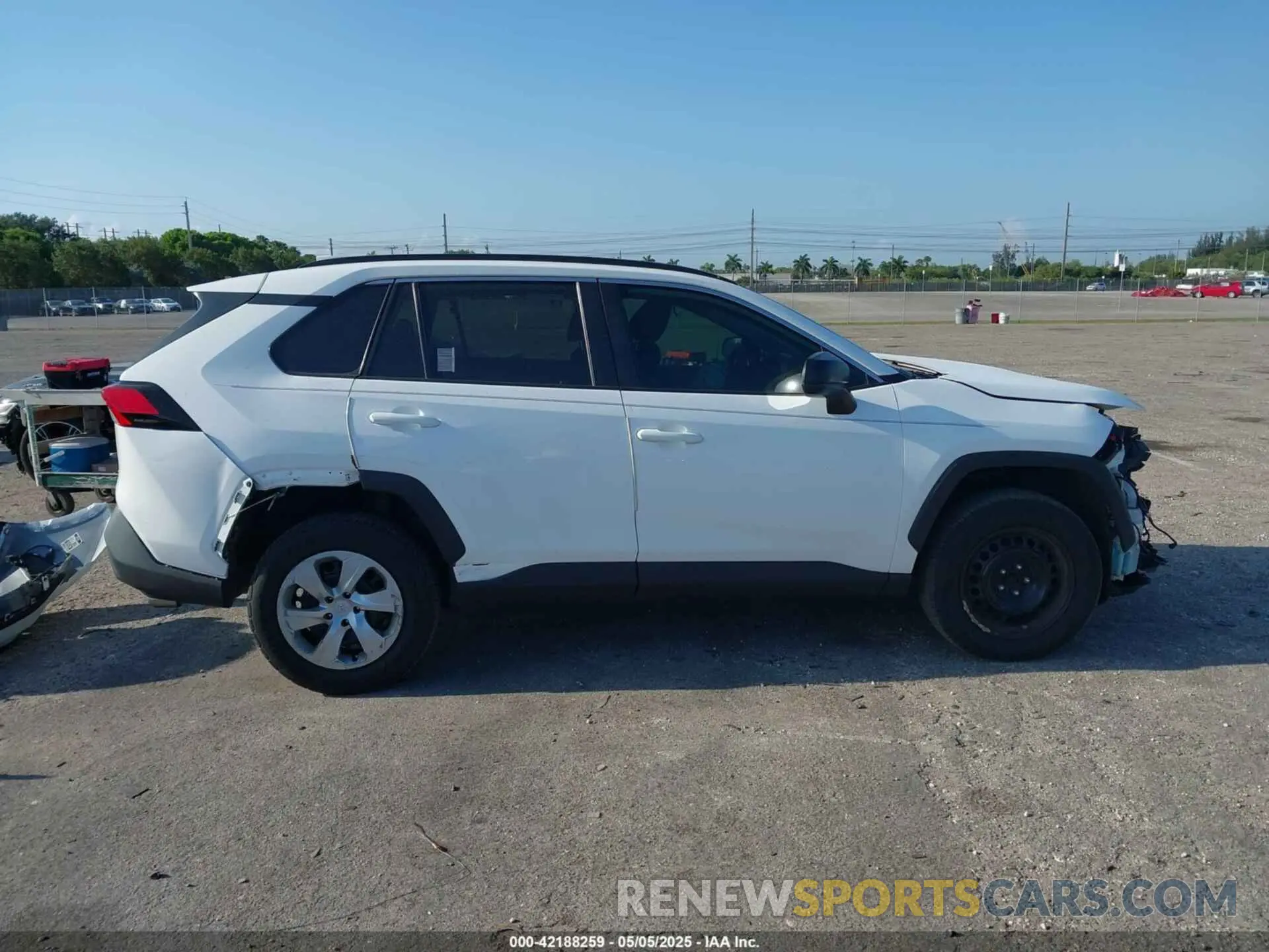 14 Photograph of a damaged car 2T3F1RFV0MC190853 TOYOTA RAV4 2021