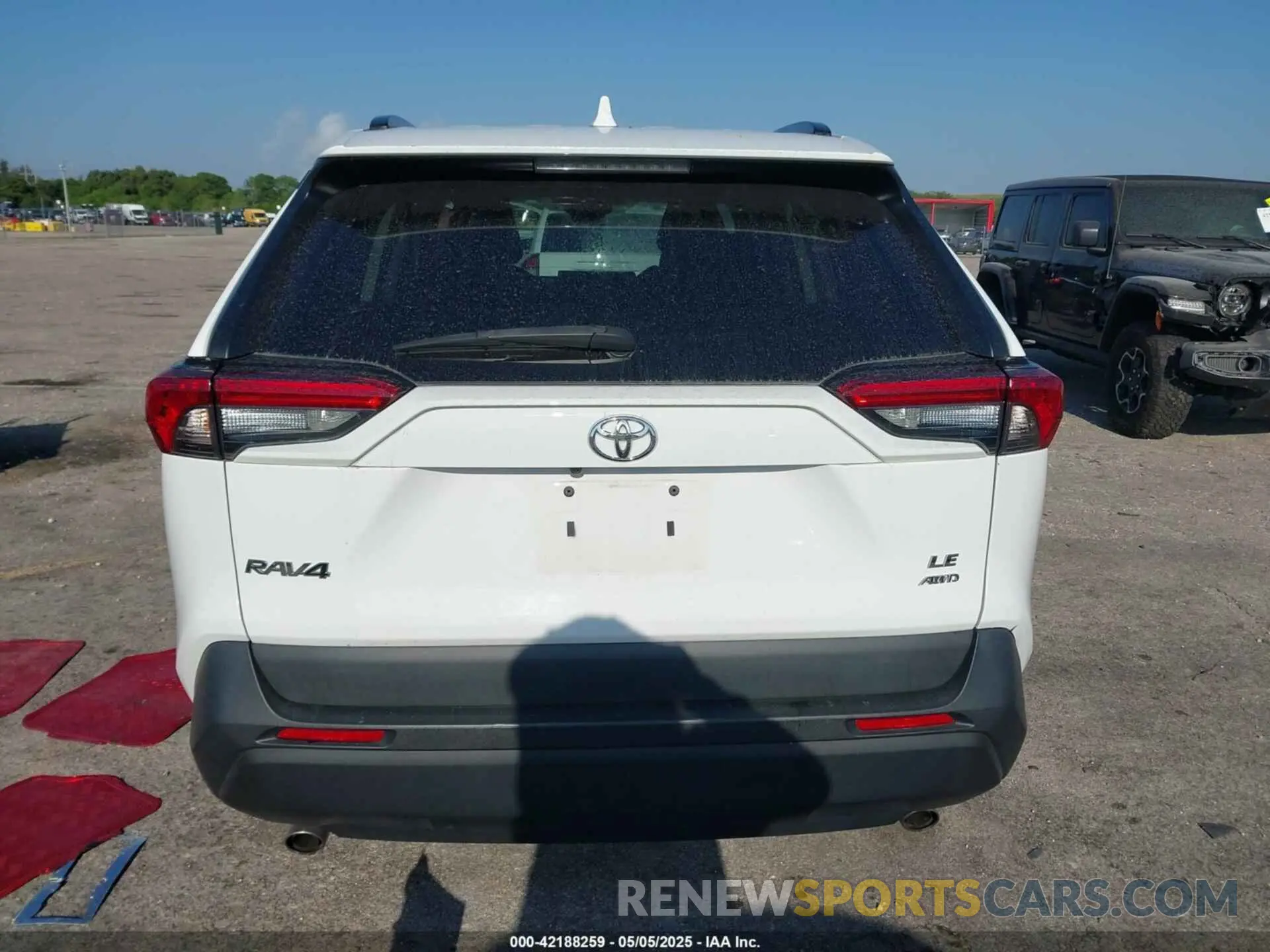 17 Photograph of a damaged car 2T3F1RFV0MC190853 TOYOTA RAV4 2021